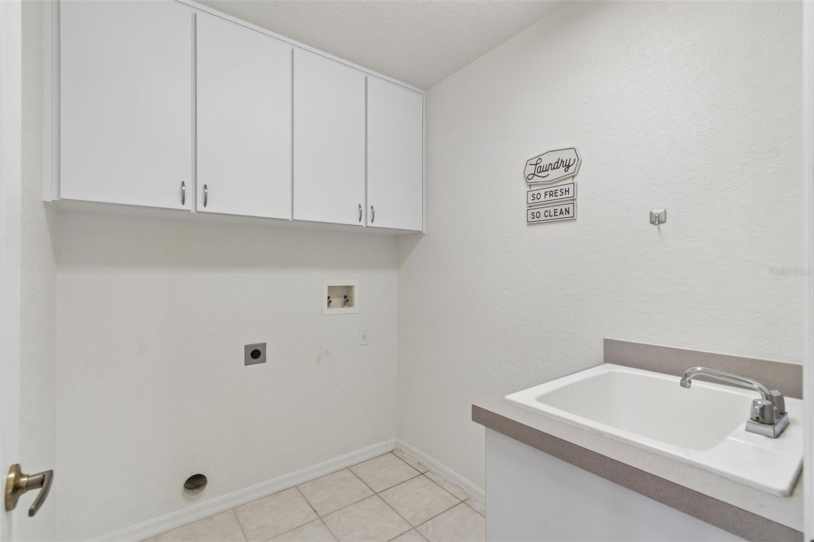 Image 17 of 57 For 284 Royal Palm Way