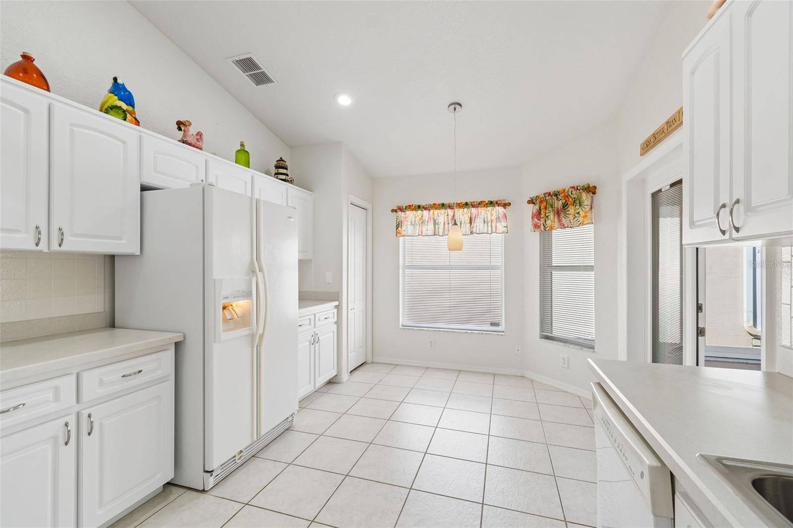 Image 25 of 57 For 284 Royal Palm Way