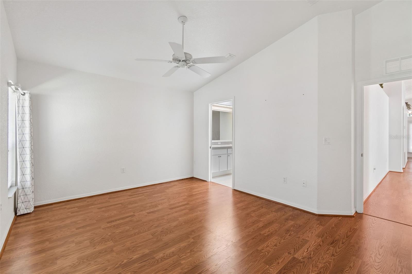 Image 30 of 57 For 284 Royal Palm Way