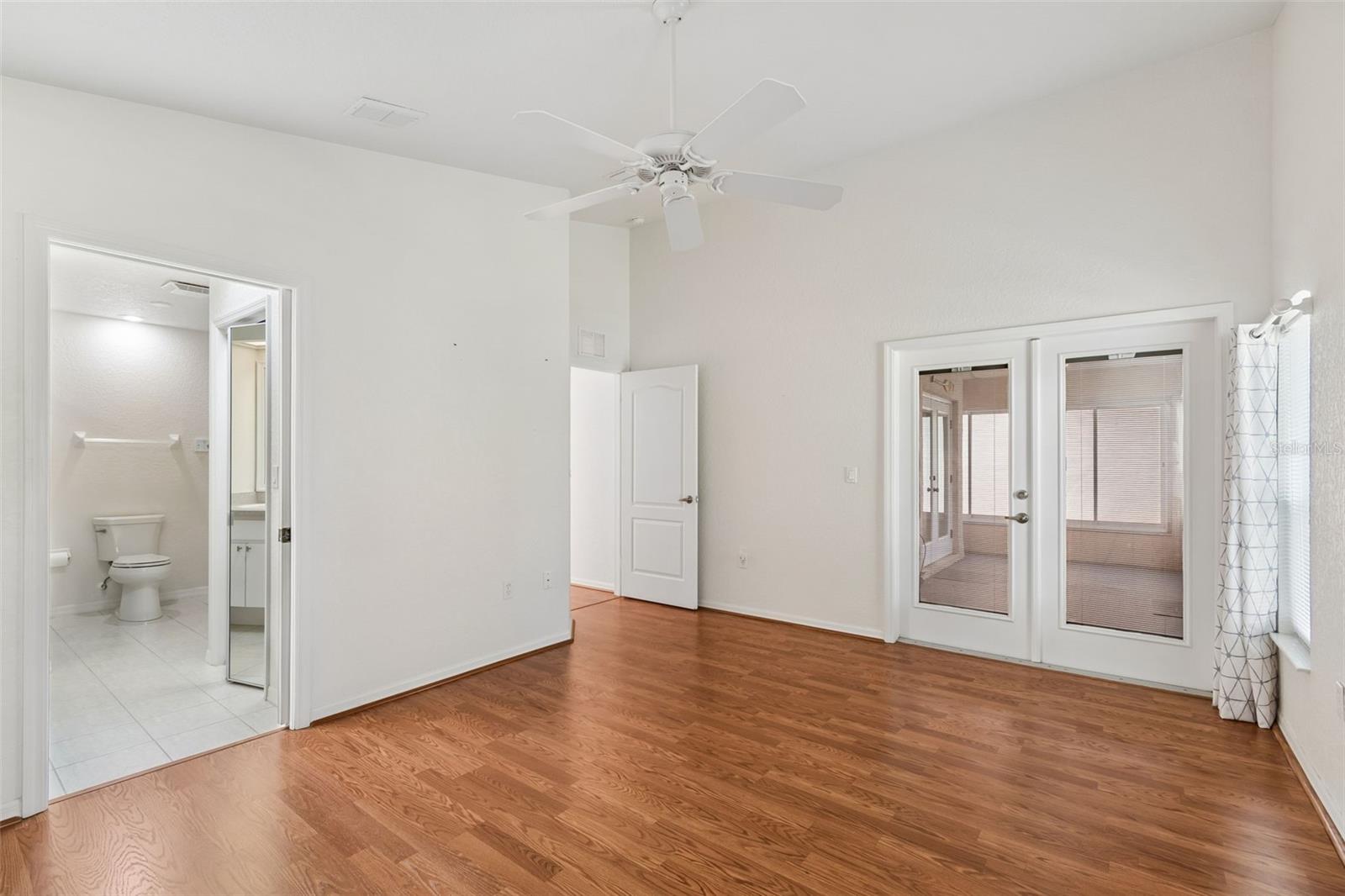 Image 31 of 57 For 284 Royal Palm Way