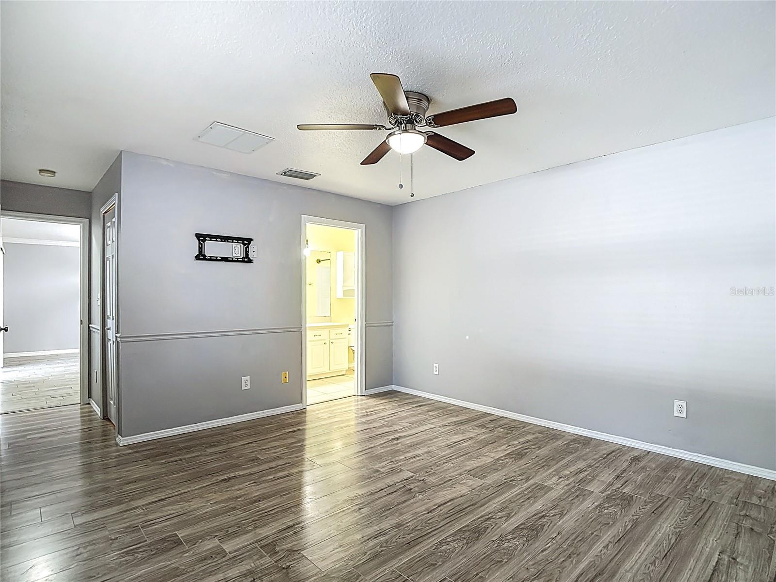 Image 16 of 73 For 14034 Noble Park Drive