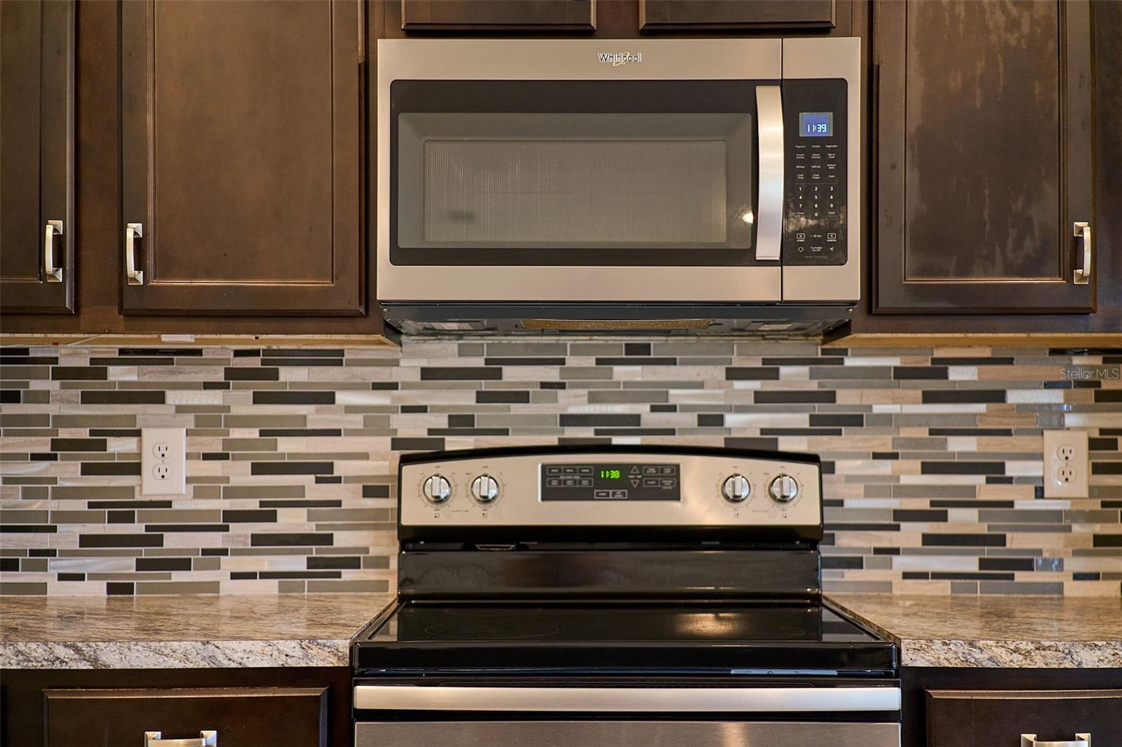 Image 22 of 53 For 167 Auburn Grove Boulevard