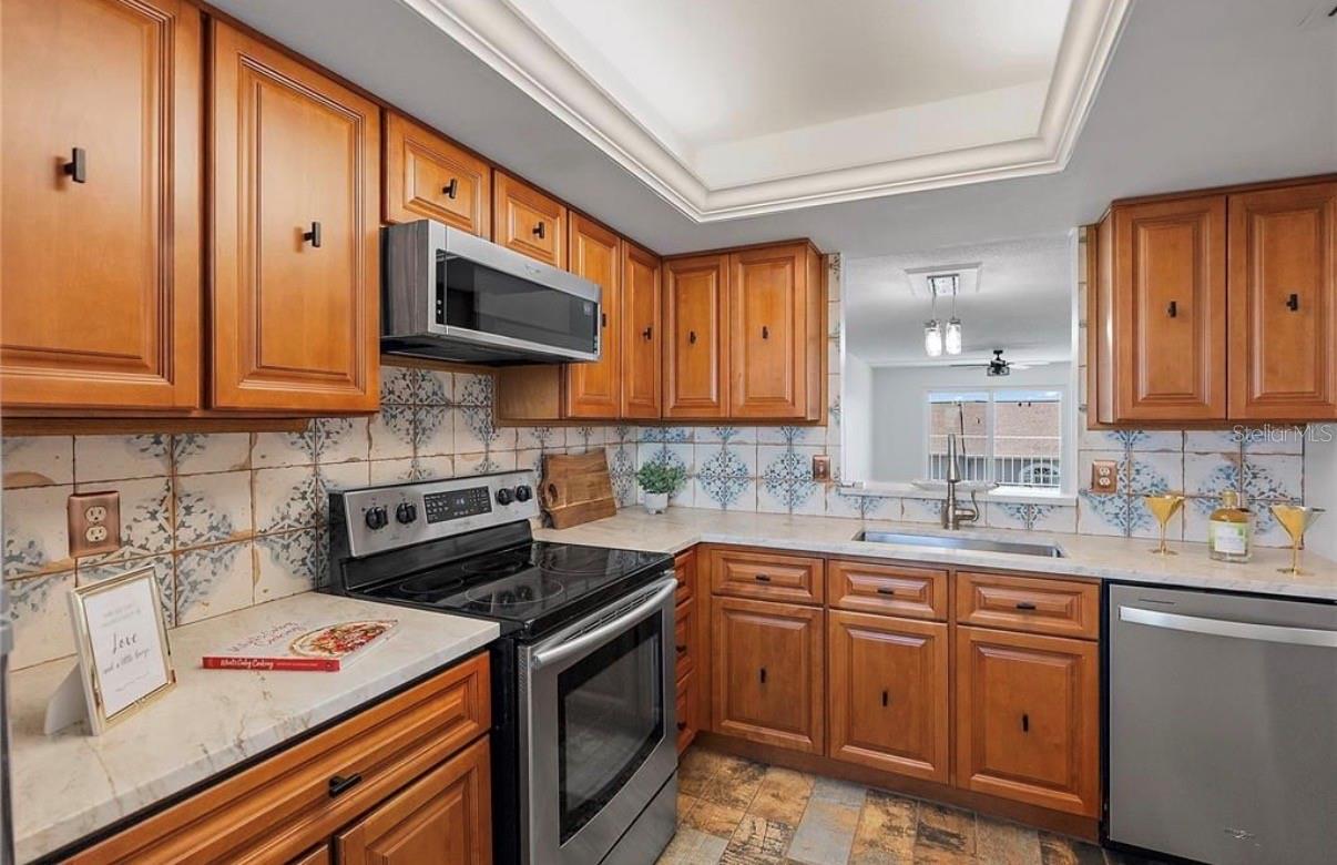 Image 3 of 14 For 719 Pinellas Bayway S 311