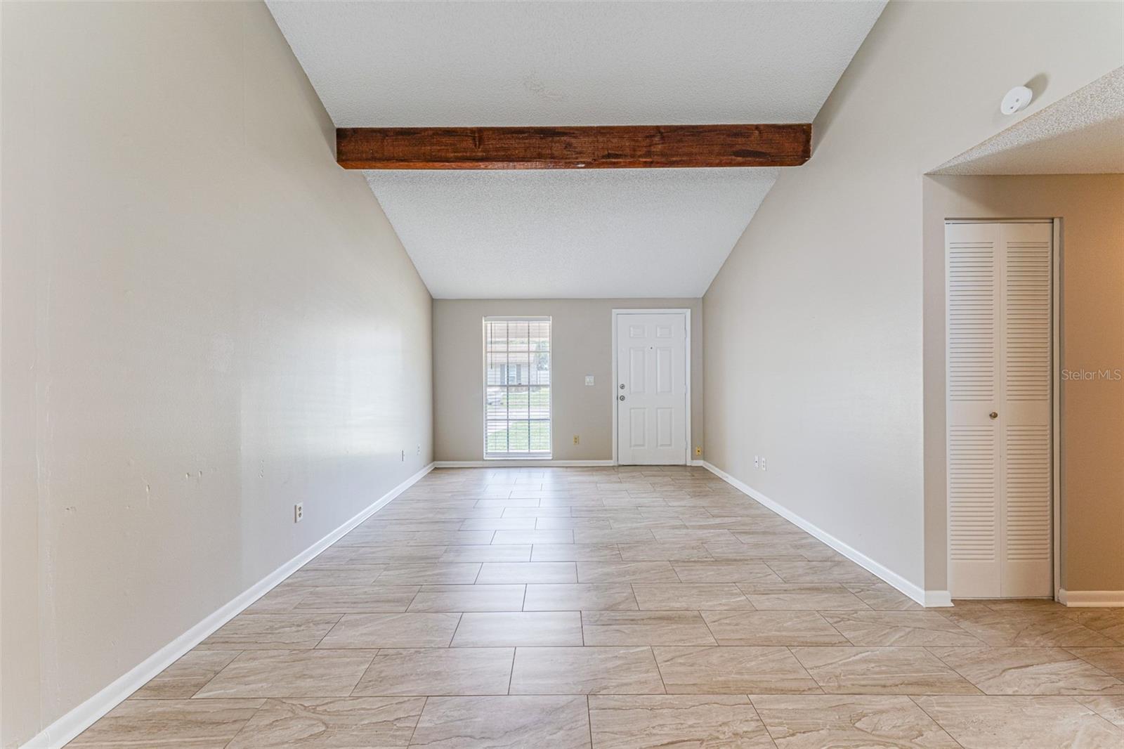 Image 11 of 47 For 16017 Woodpine Drive