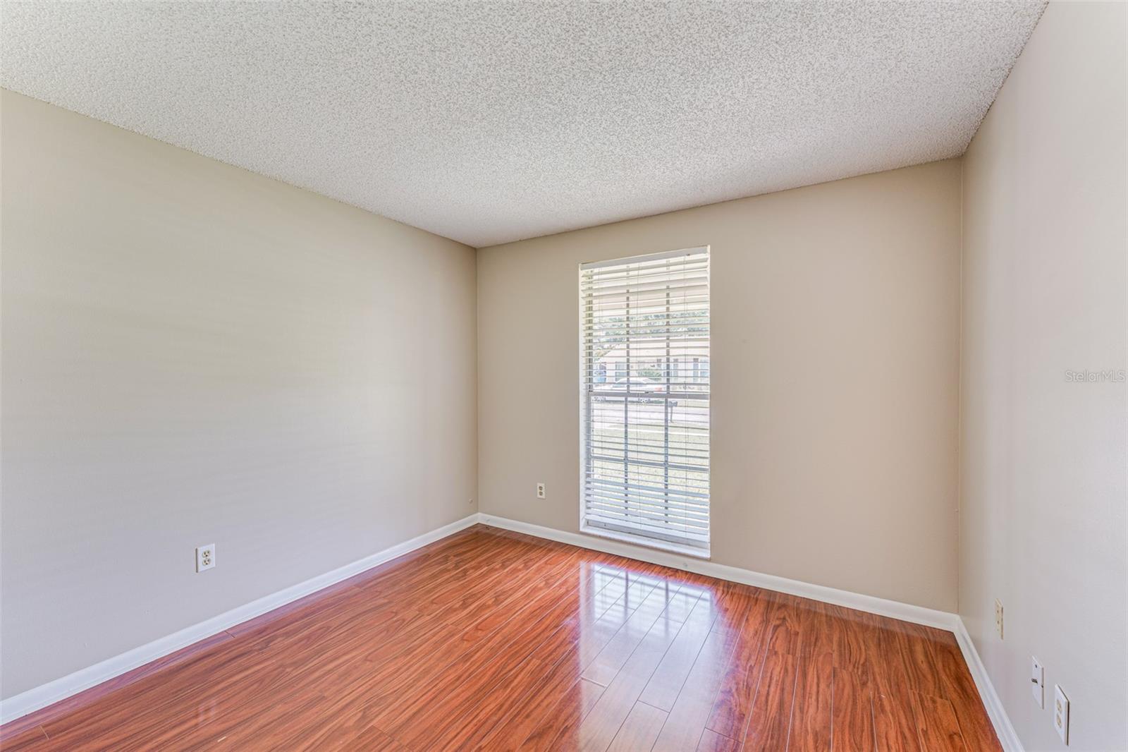 Image 23 of 47 For 16017 Woodpine Drive