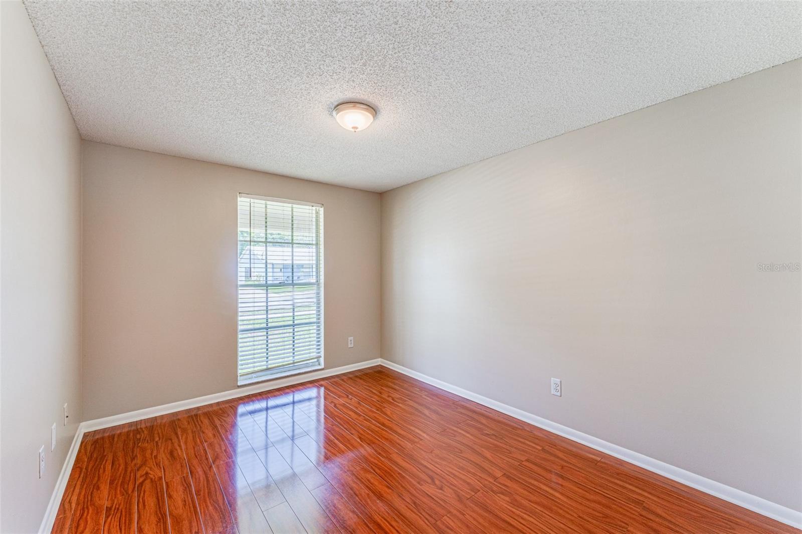 Image 29 of 47 For 16017 Woodpine Drive