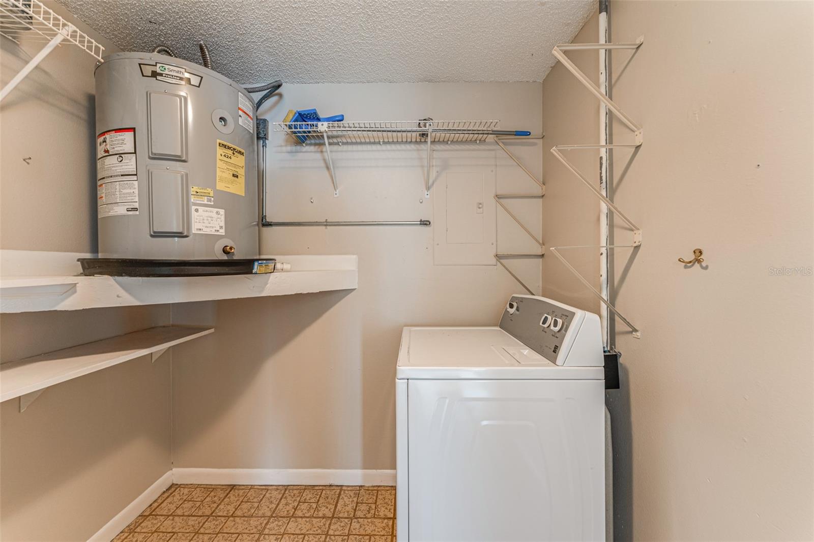 Image 32 of 47 For 16017 Woodpine Drive