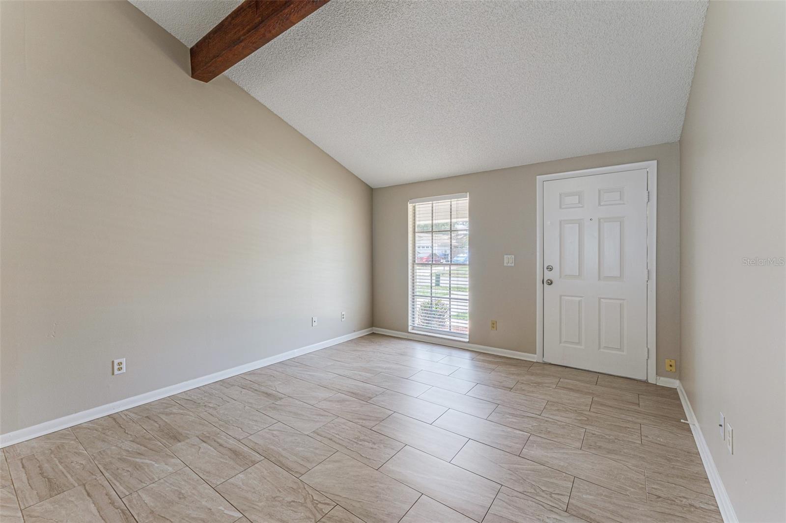 Image 8 of 47 For 16017 Woodpine Drive