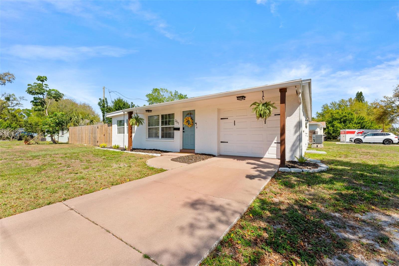 Image 3 of 53 For 251 Davison Avenue Ne