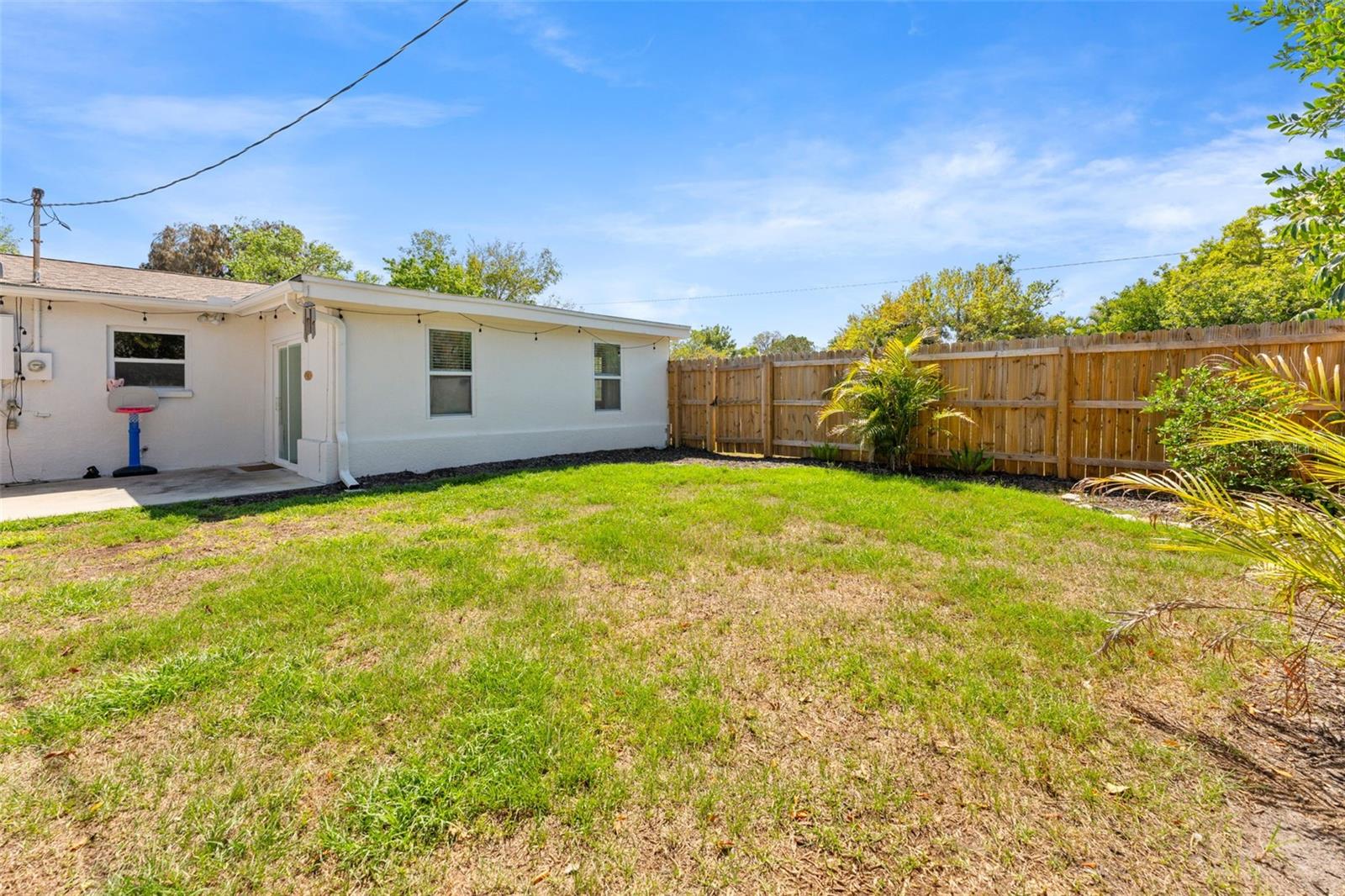 Image 38 of 53 For 251 Davison Avenue Ne