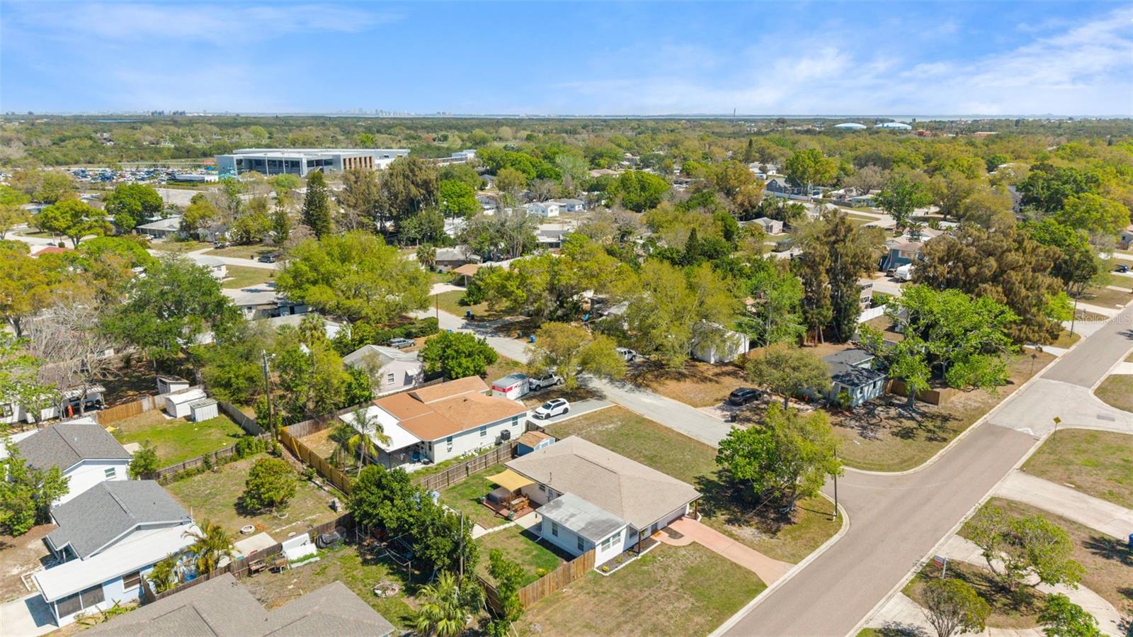 Image 50 of 53 For 251 Davison Avenue Ne