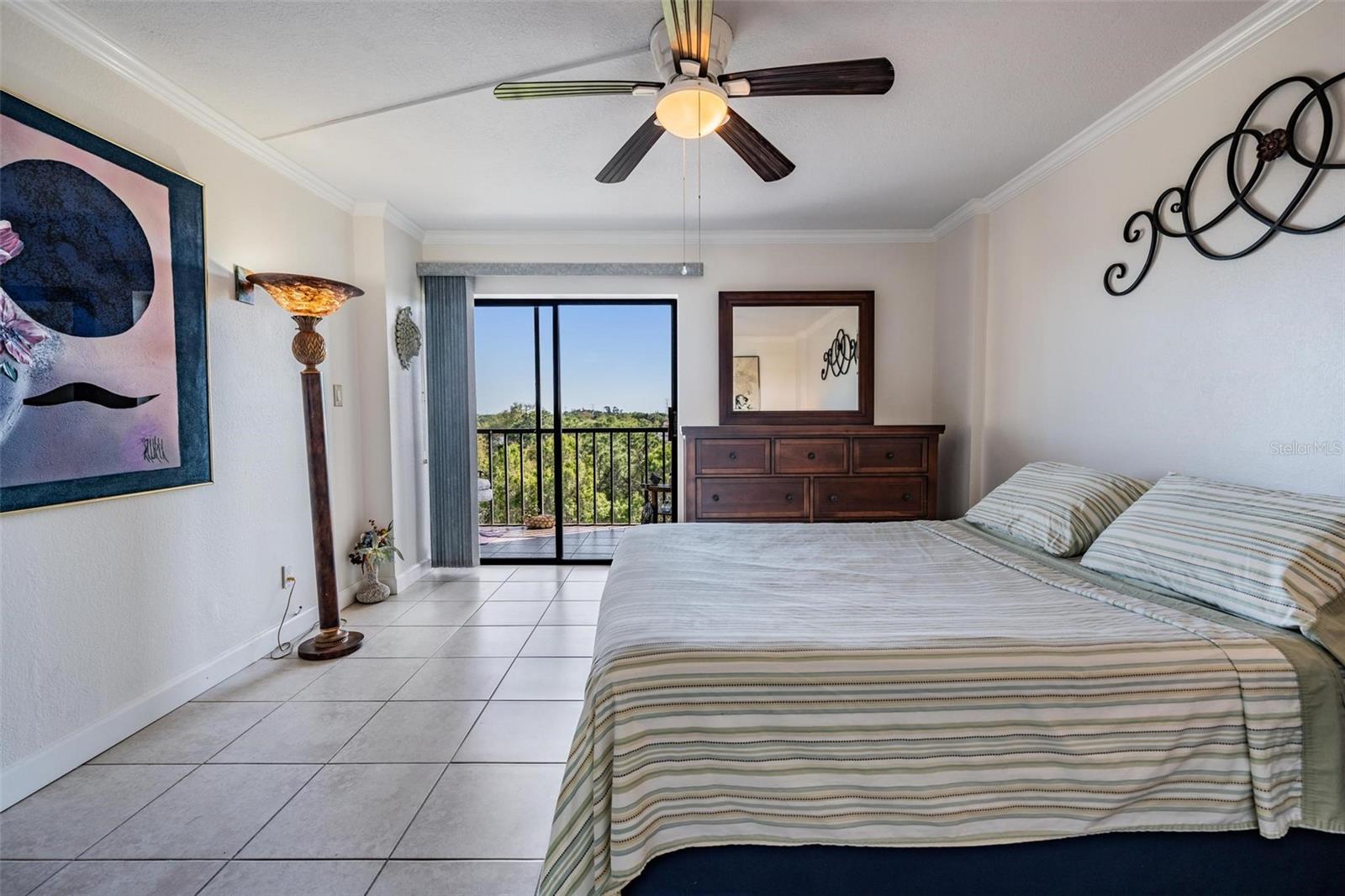 Image 14 of 37 For 2900 Cove Cay Drive 7b