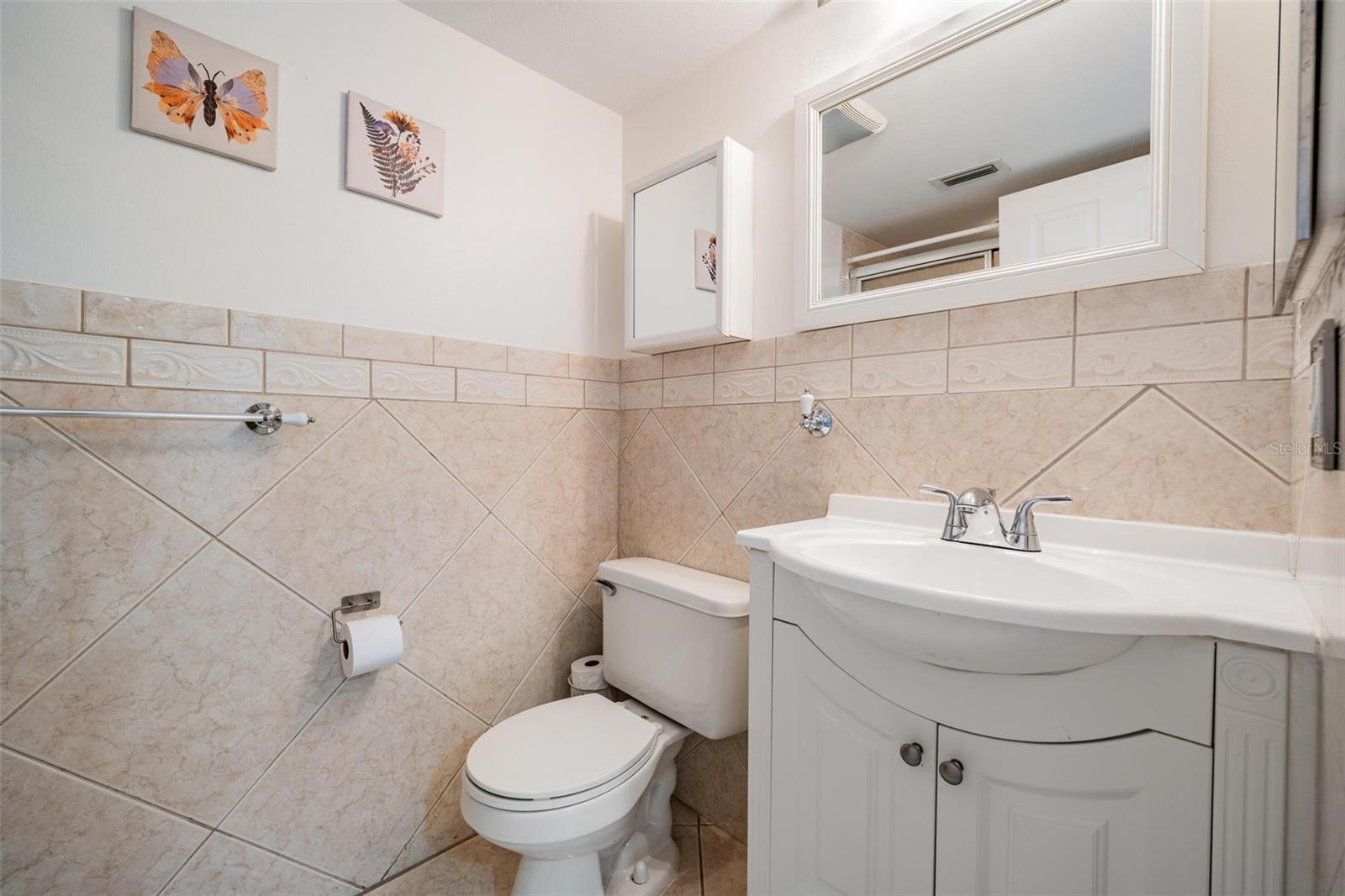 Image 20 of 37 For 2900 Cove Cay Drive 7b