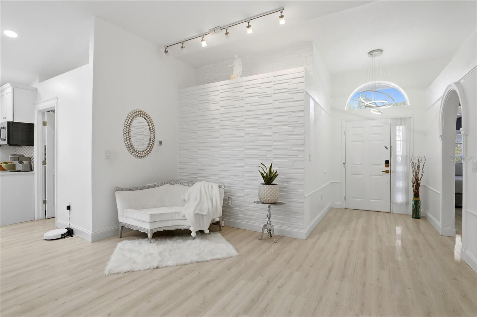 Image 17 of 37 For 10608 Laxton Street