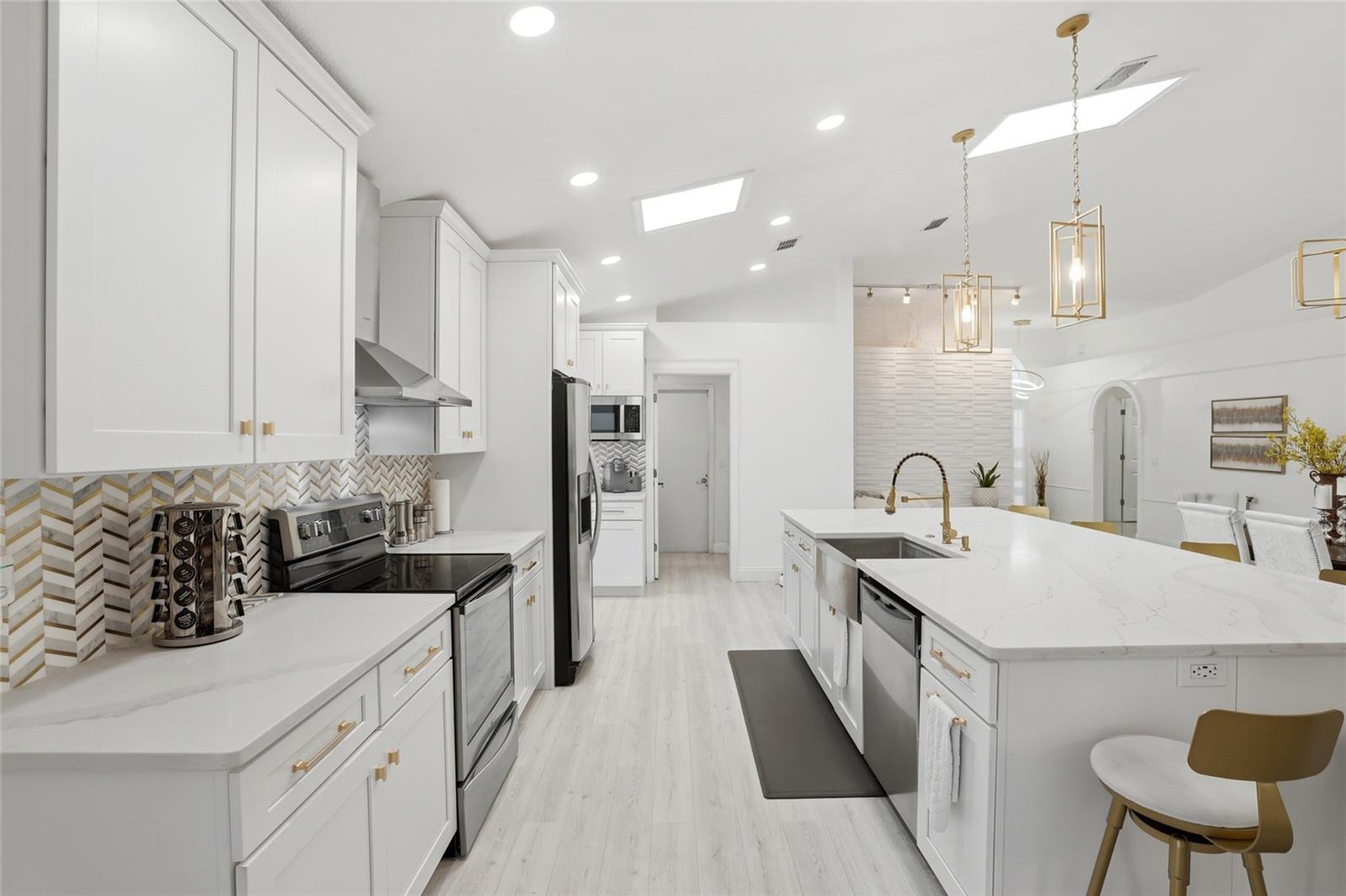 Image 20 of 37 For 10608 Laxton Street