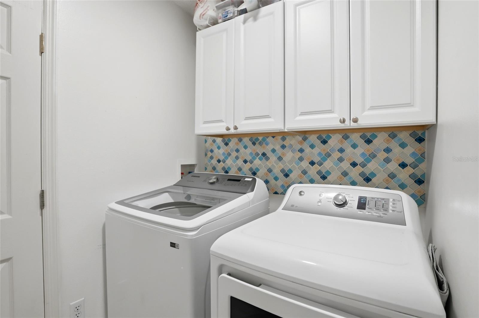 Image 24 of 37 For 10608 Laxton Street