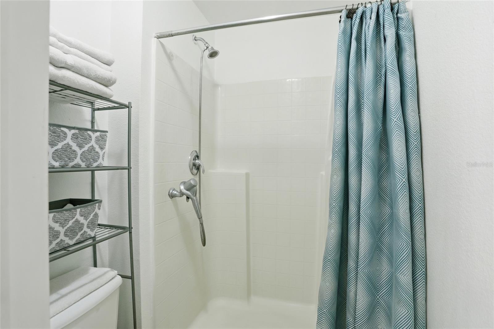 Image 27 of 37 For 10608 Laxton Street