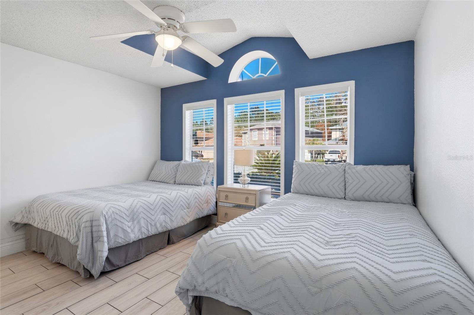 Image 28 of 37 For 10608 Laxton Street