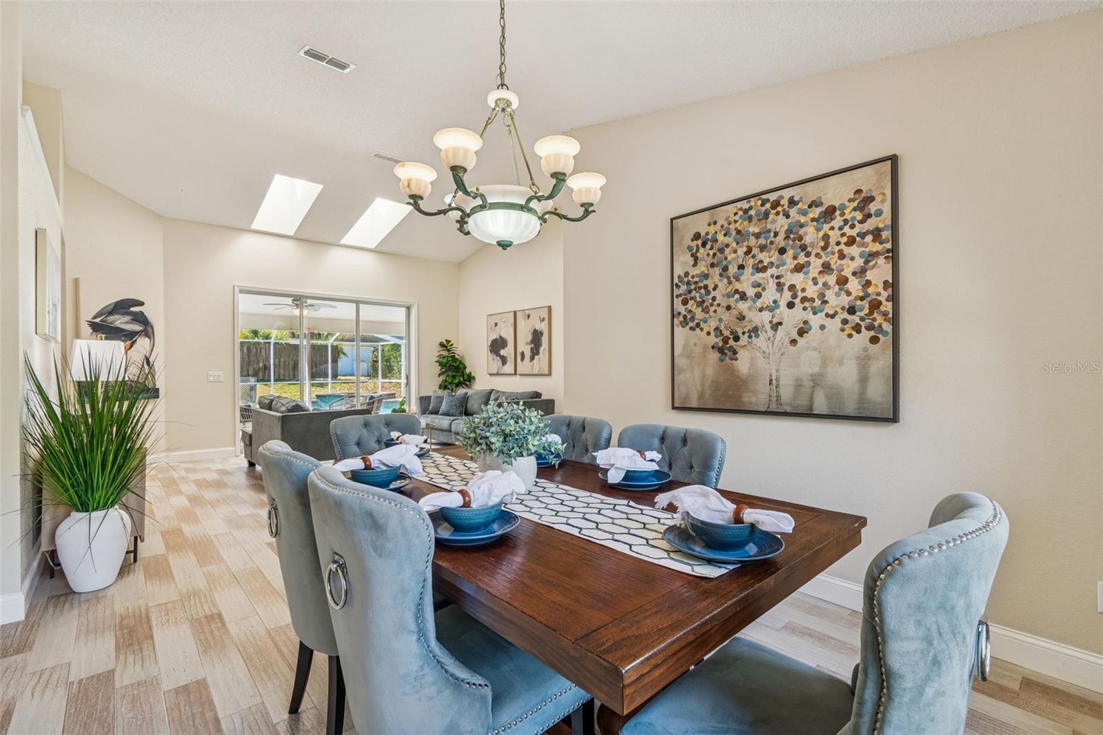 Image 17 of 95 For 160 Sage Circle