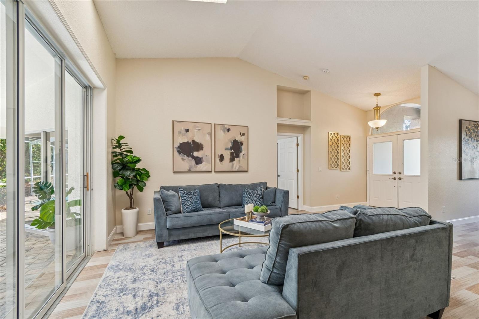 Image 18 of 95 For 160 Sage Circle