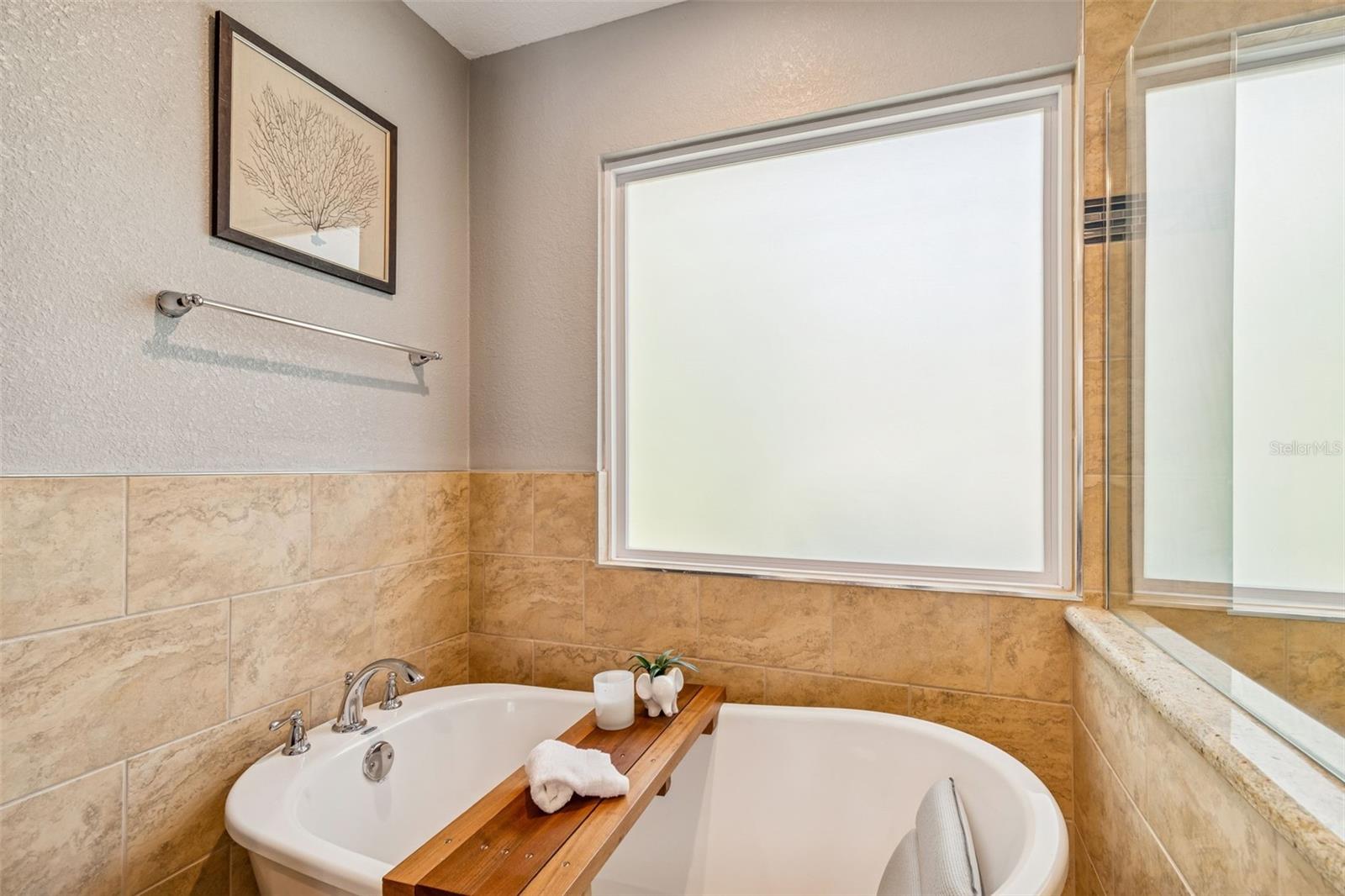 Image 26 of 95 For 160 Sage Circle