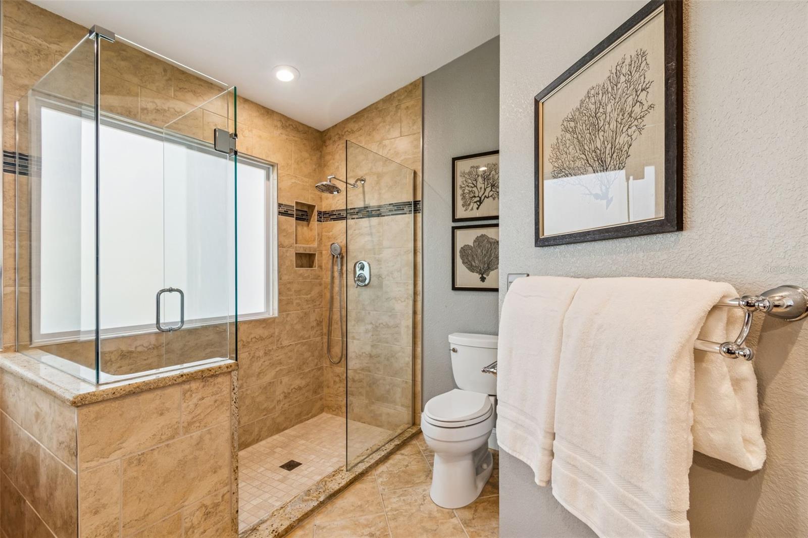 Image 27 of 95 For 160 Sage Circle