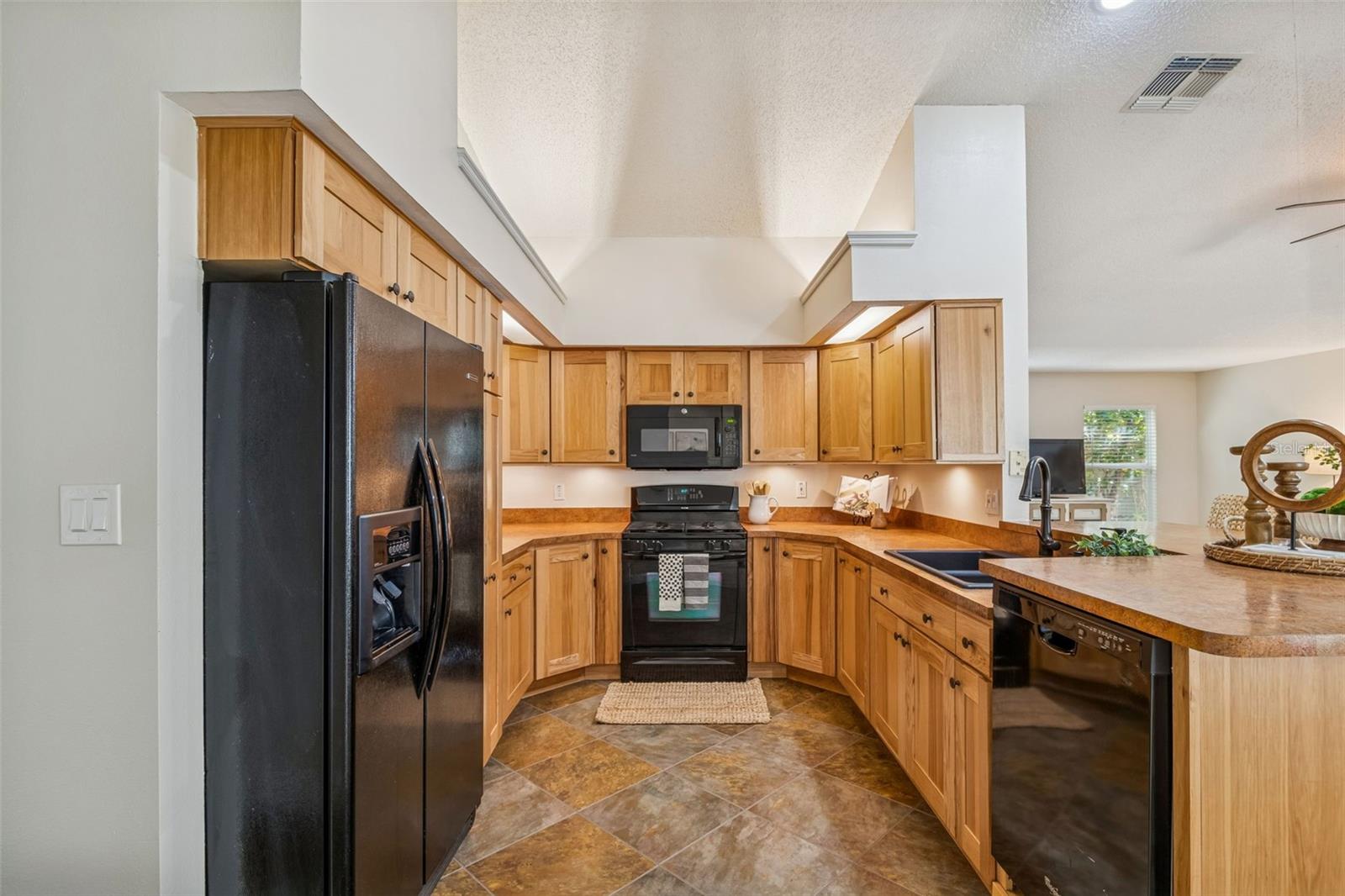 Image 30 of 95 For 160 Sage Circle