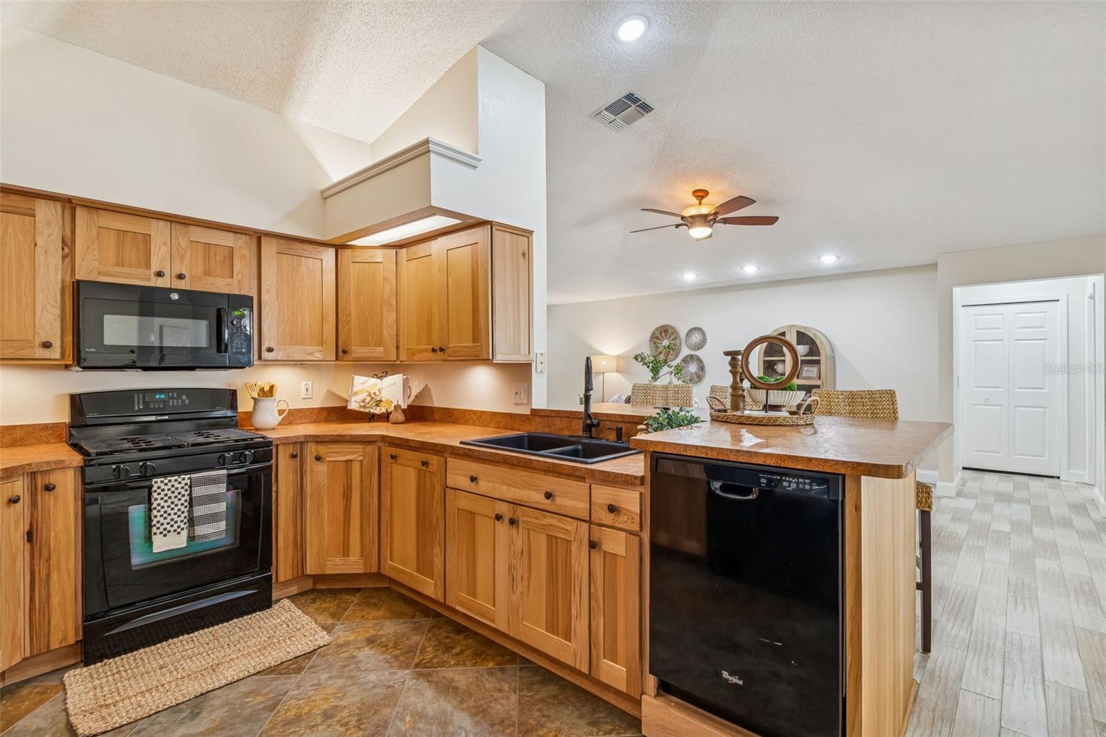 Image 31 of 95 For 160 Sage Circle