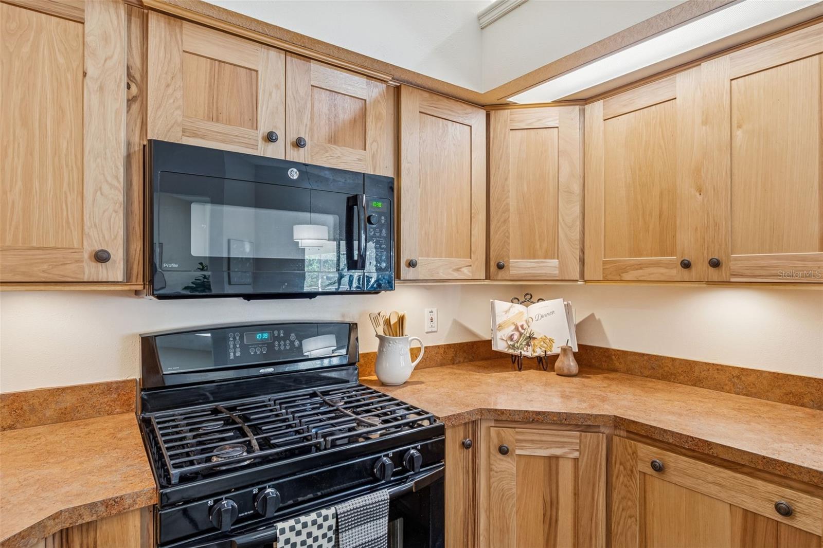 Image 33 of 95 For 160 Sage Circle