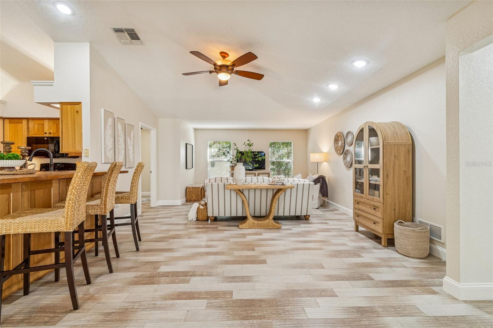 Image 39 of 95 For 160 Sage Circle