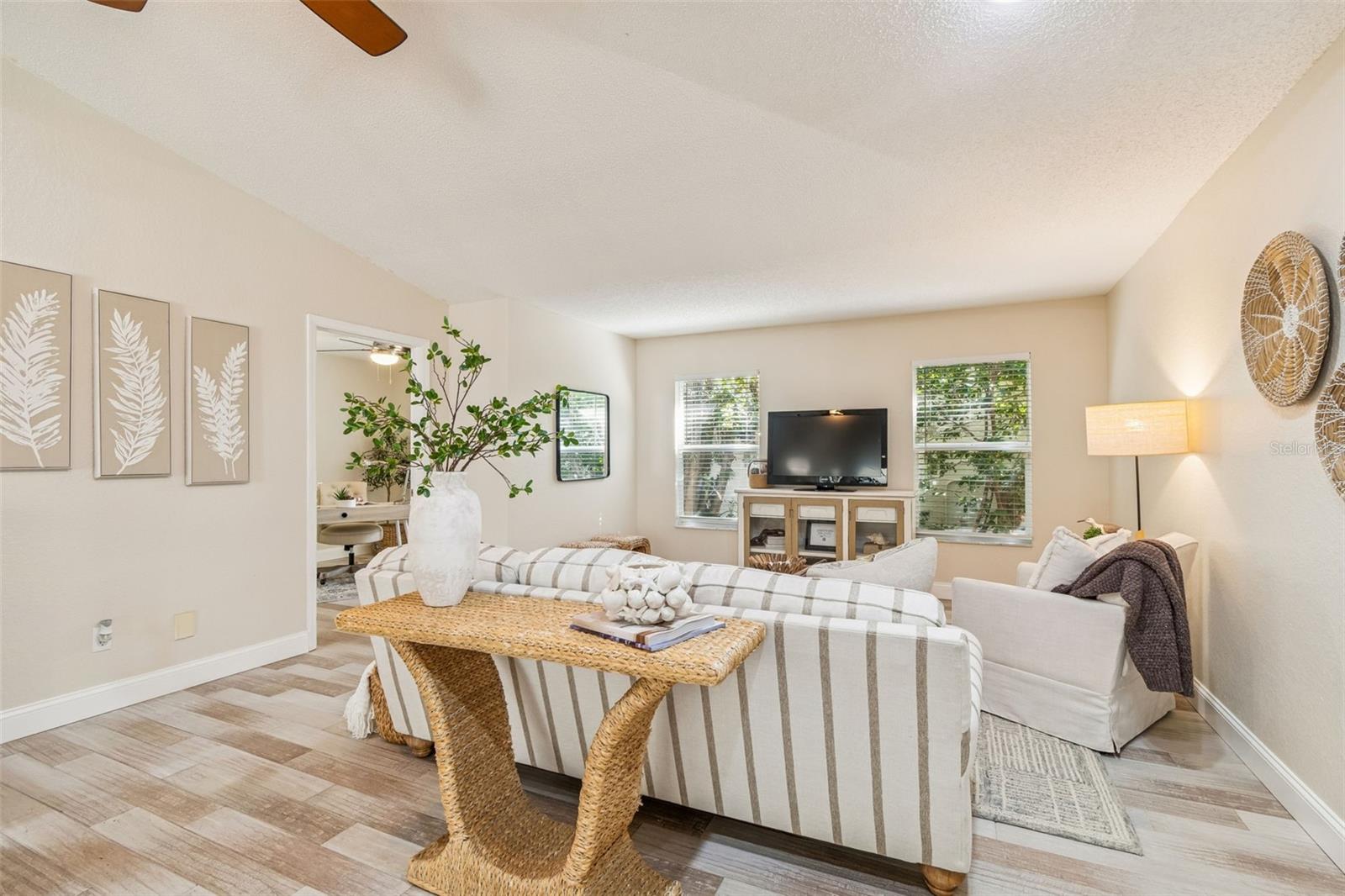 Image 41 of 95 For 160 Sage Circle