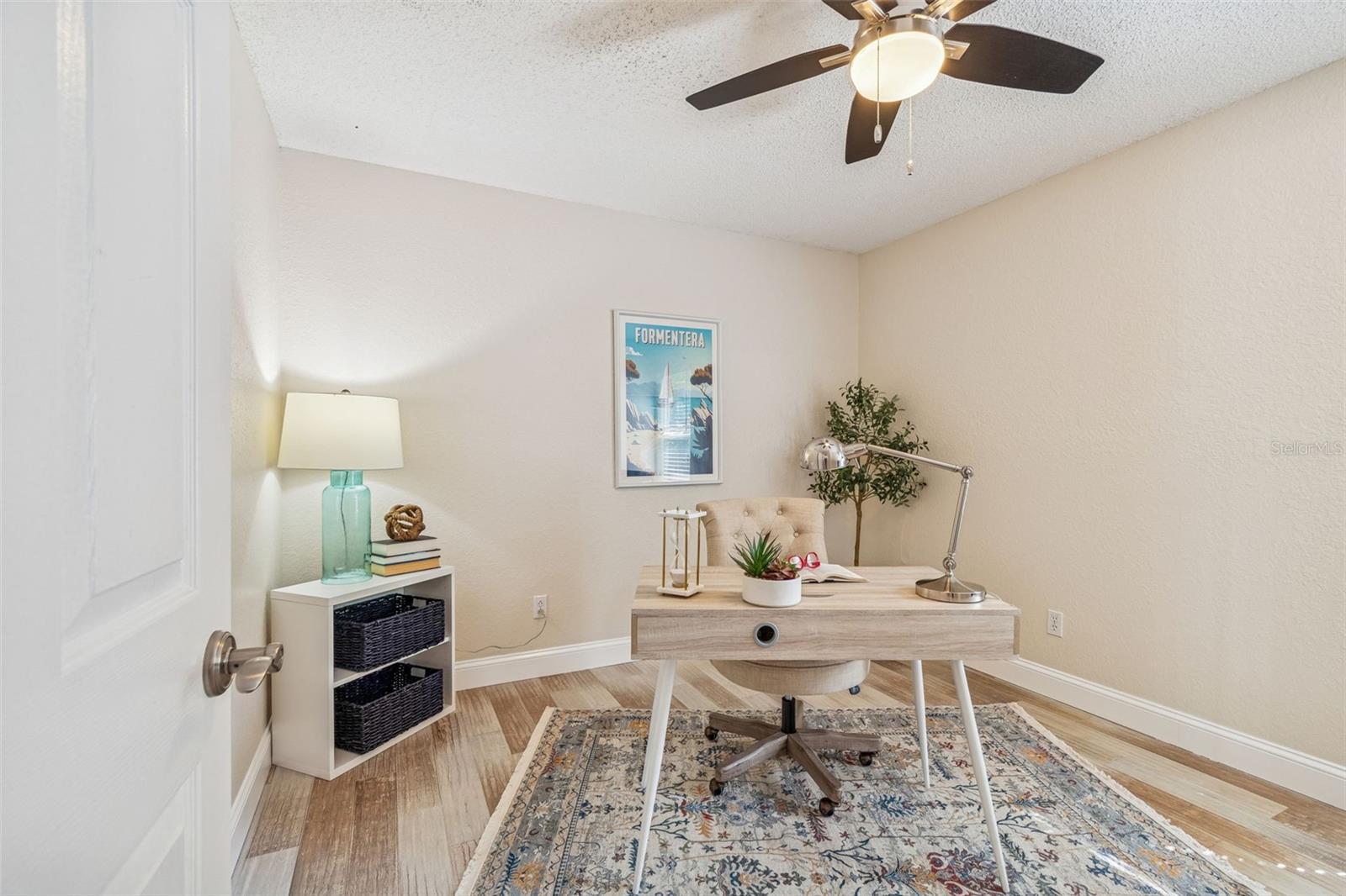 Image 44 of 95 For 160 Sage Circle