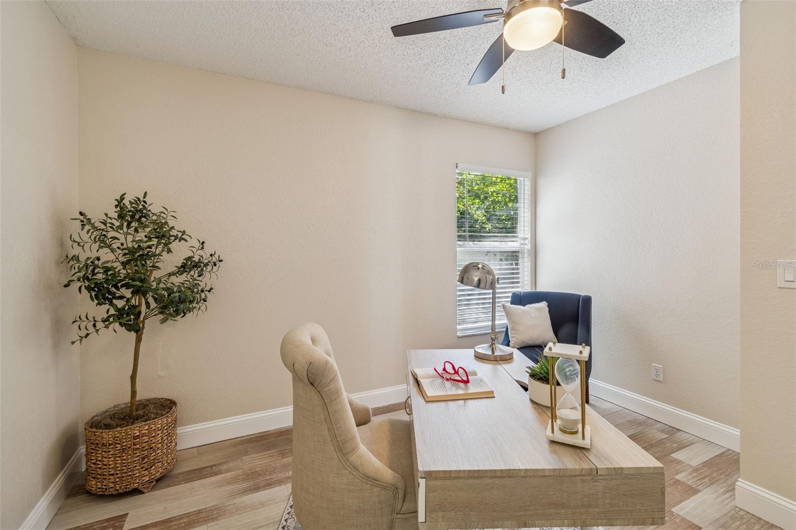 Image 46 of 95 For 160 Sage Circle