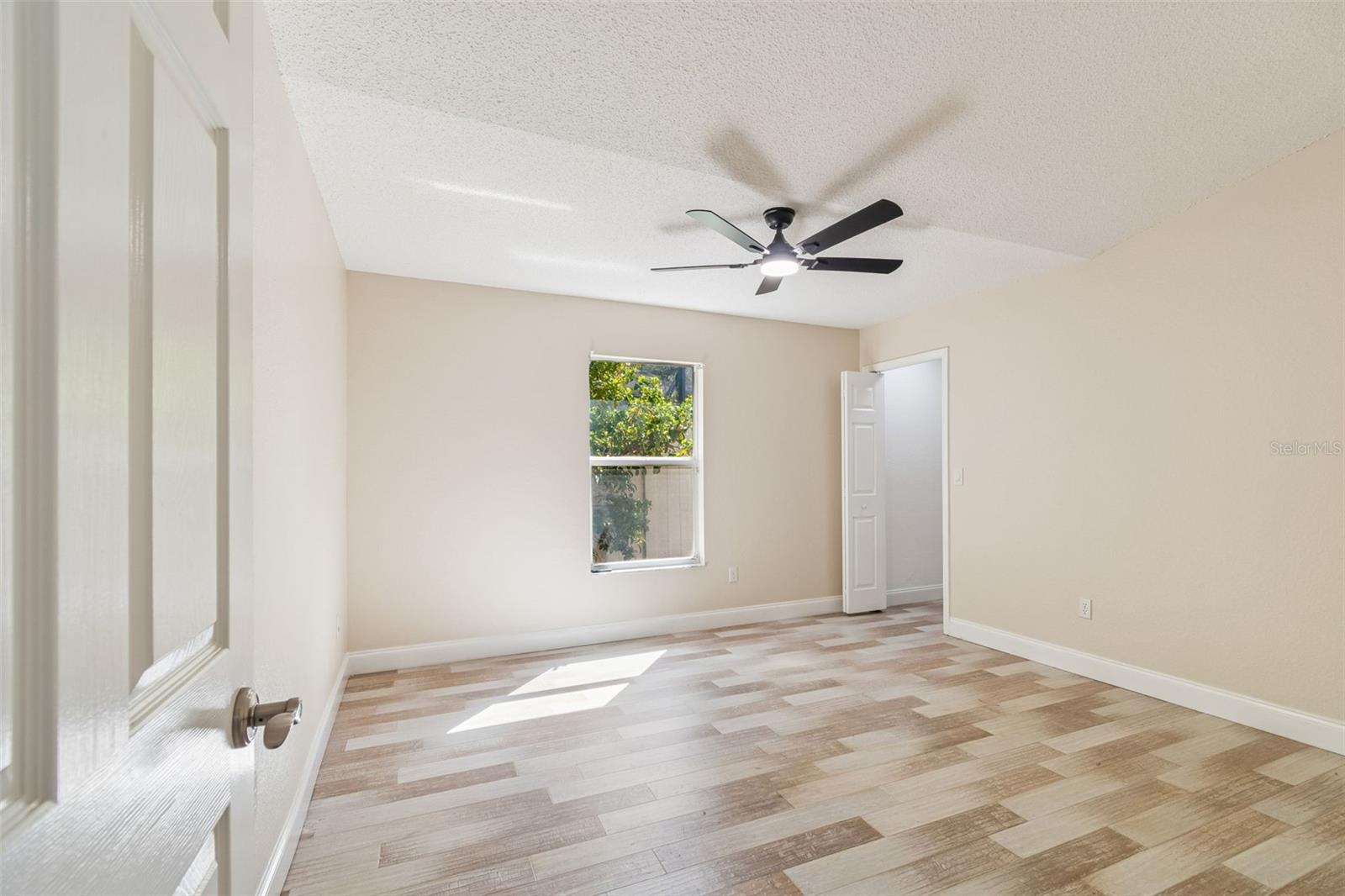 Image 51 of 95 For 160 Sage Circle