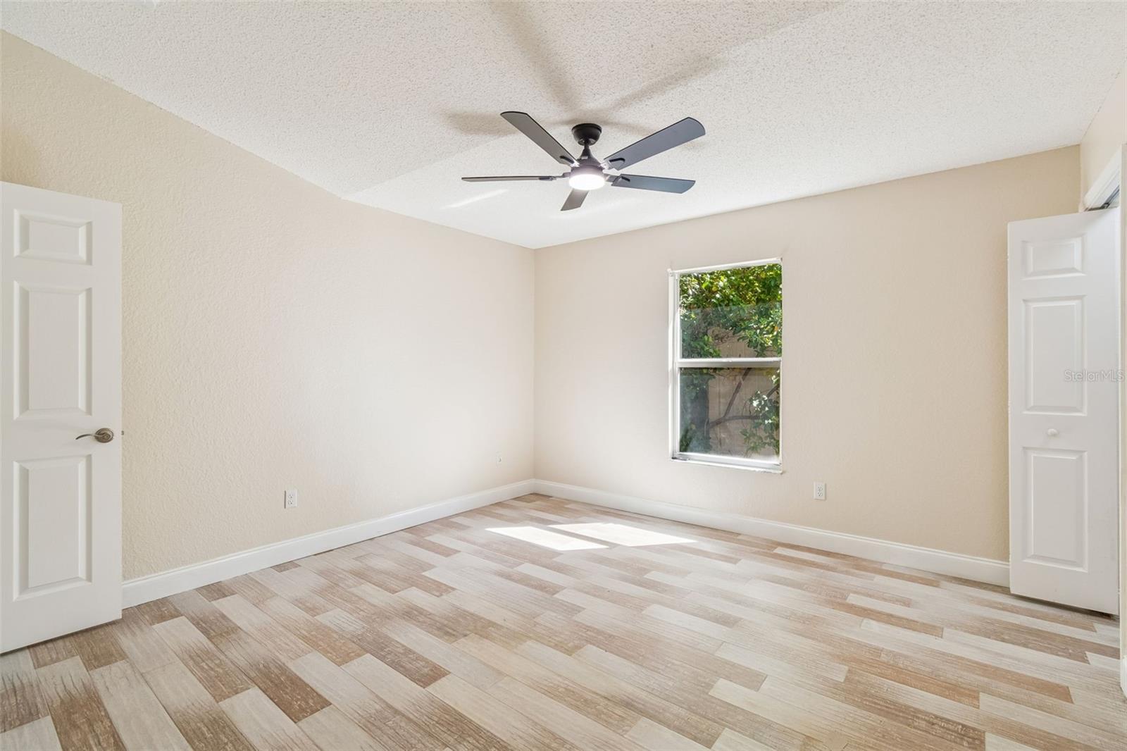 Image 54 of 95 For 160 Sage Circle