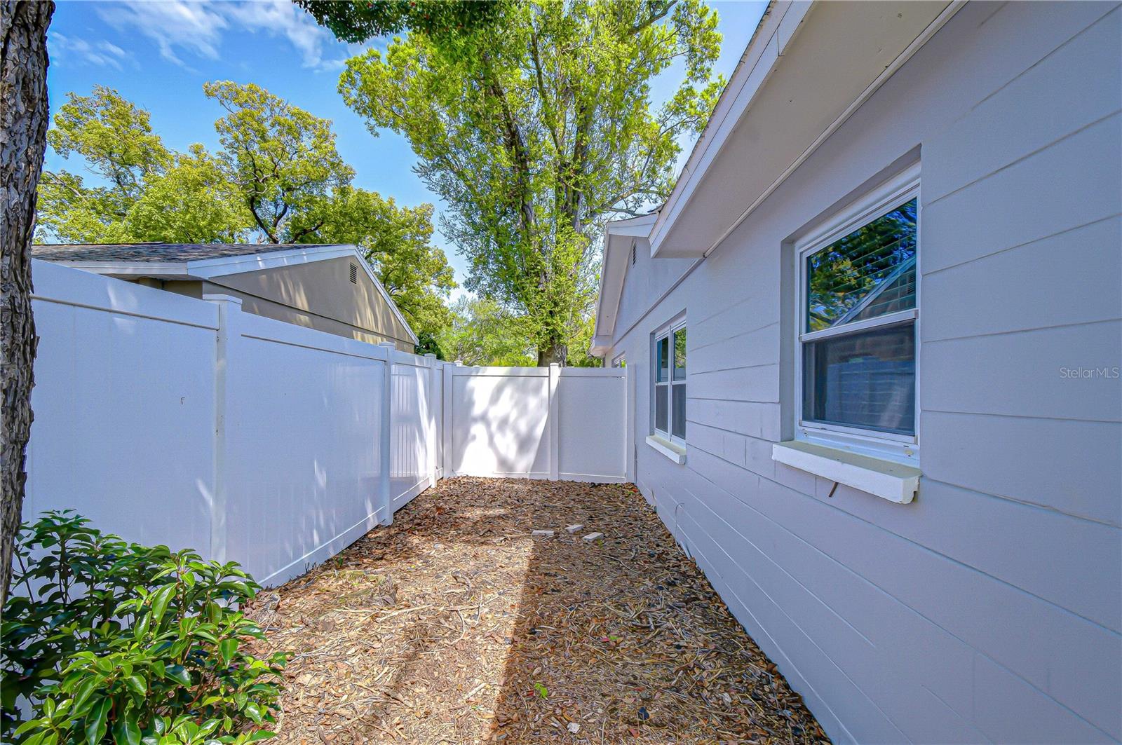 Image 23 of 25 For 4712 Tambay Avenue