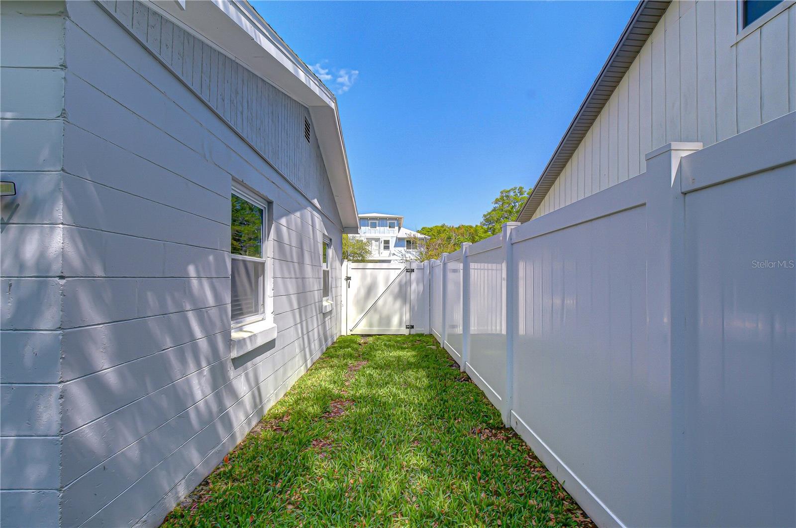 Image 24 of 25 For 4712 Tambay Avenue