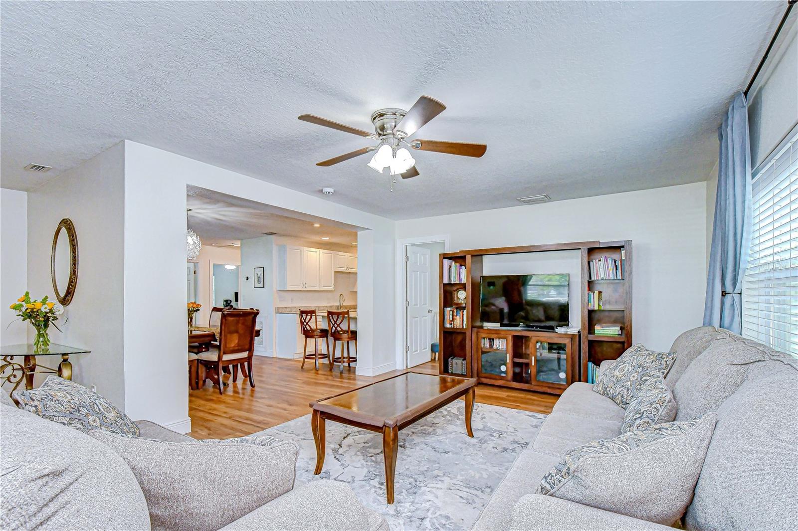 Image 8 of 25 For 4712 Tambay Avenue