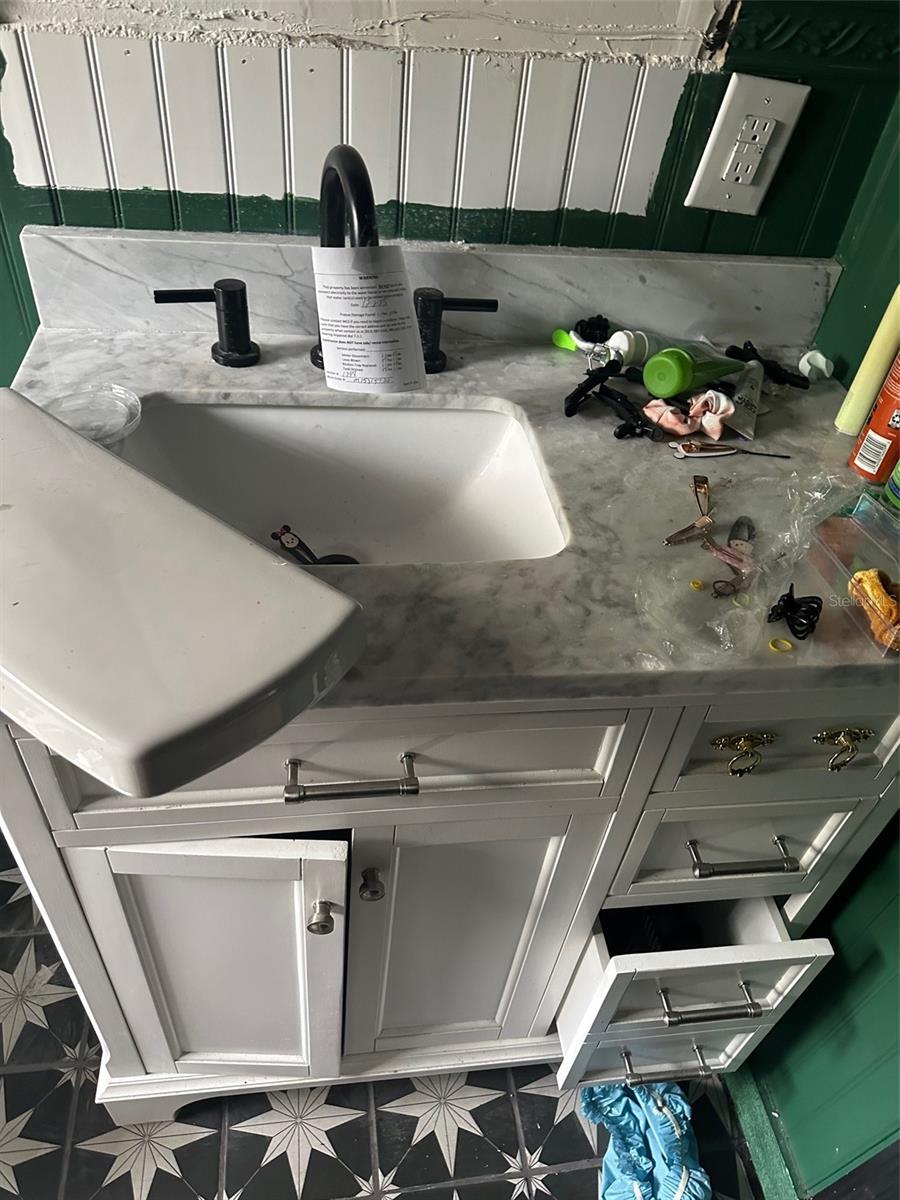 Image 19 of 30 For 507 8th Street Se