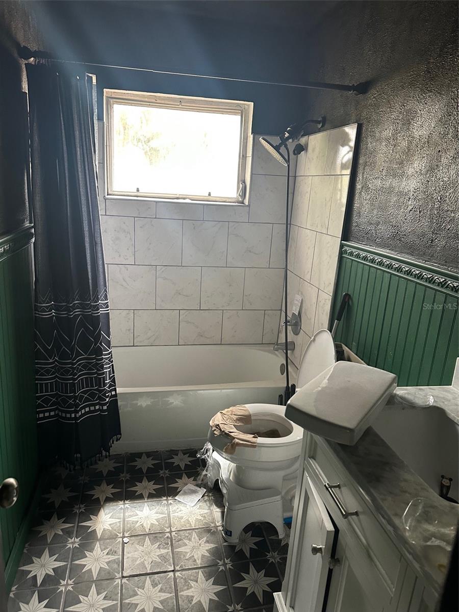 Image 20 of 30 For 507 8th Street Se