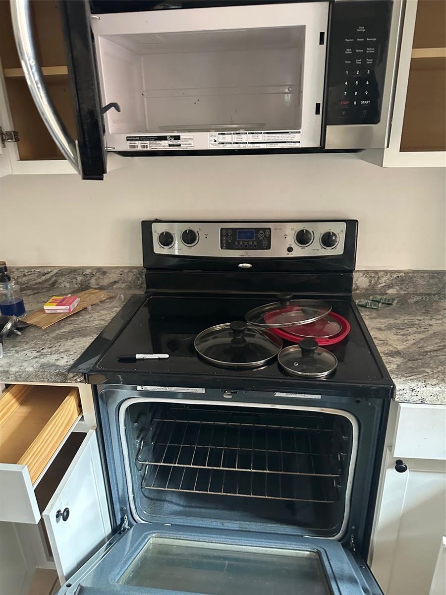 Image 22 of 30 For 507 8th Street Se