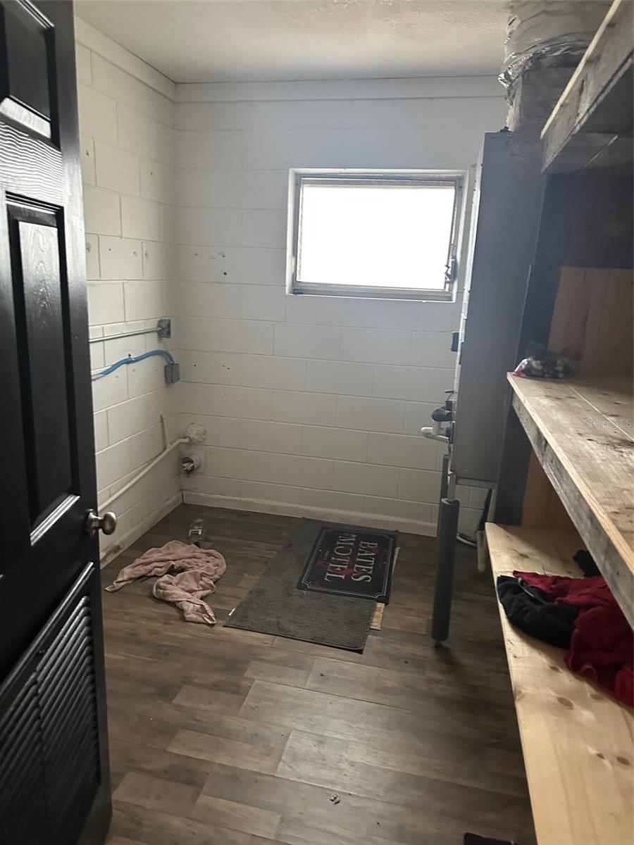 Image 28 of 30 For 507 8th Street Se