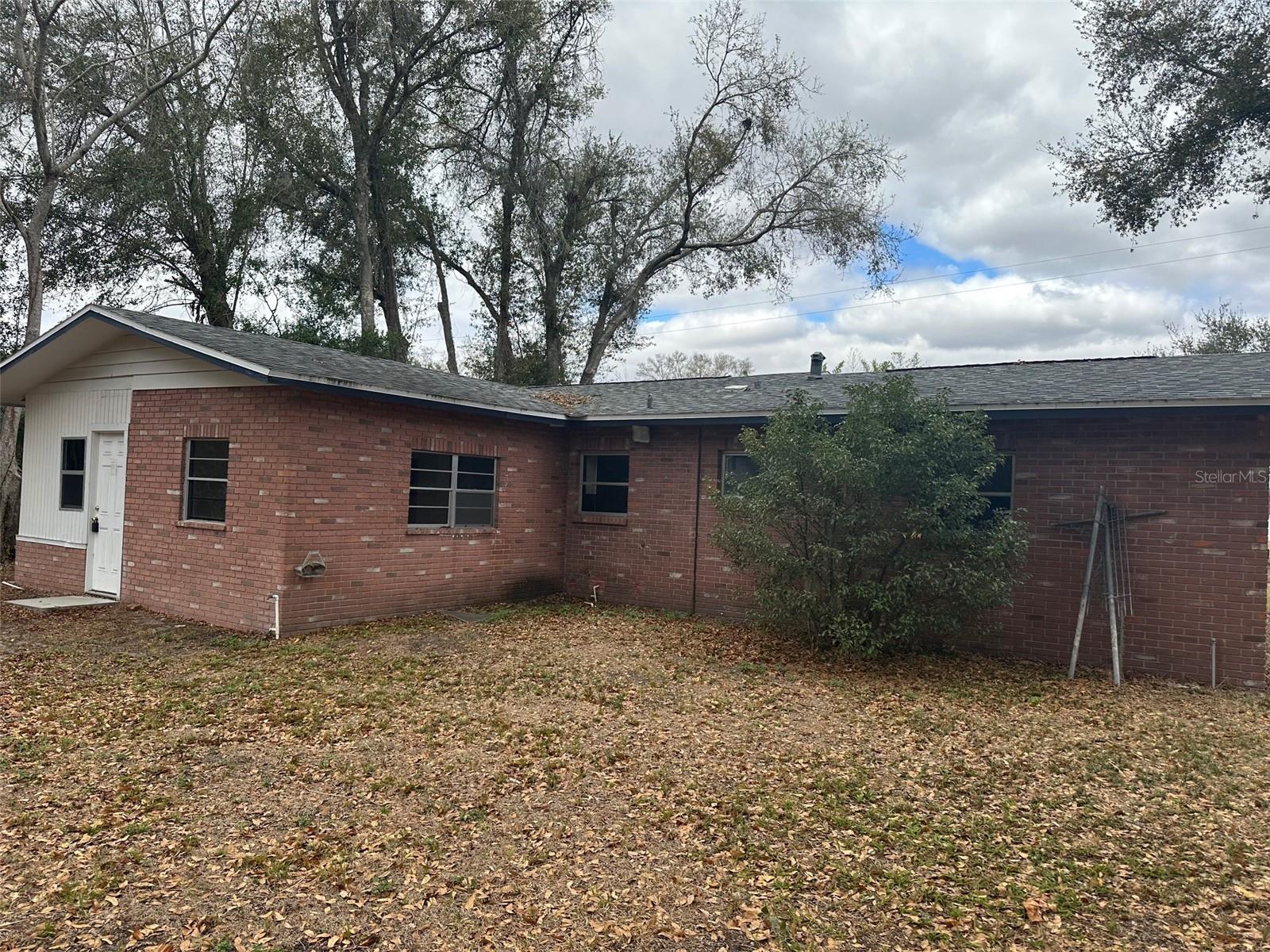 Image 3 of 30 For 507 8th Street Se