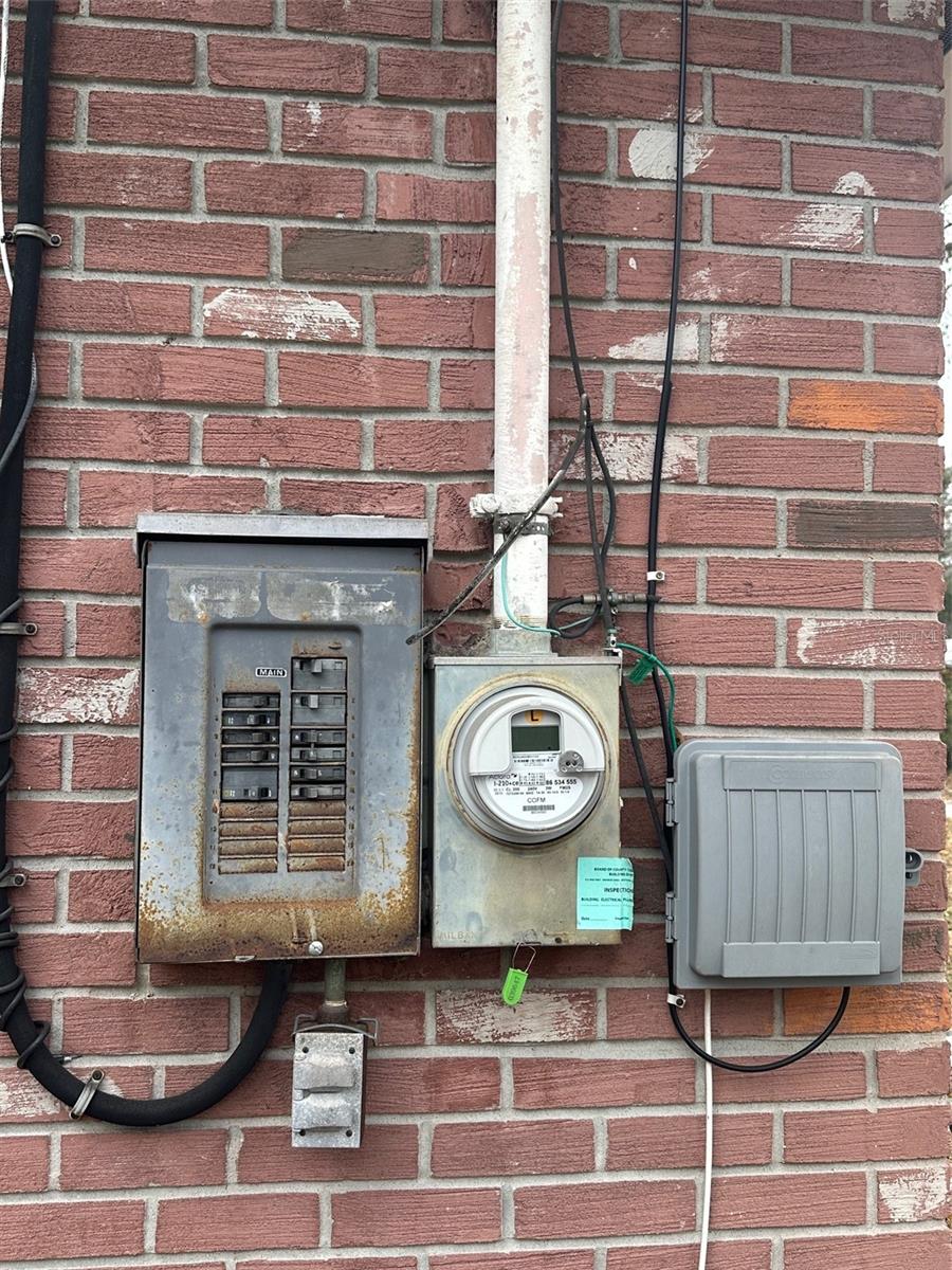 Image 5 of 30 For 507 8th Street Se