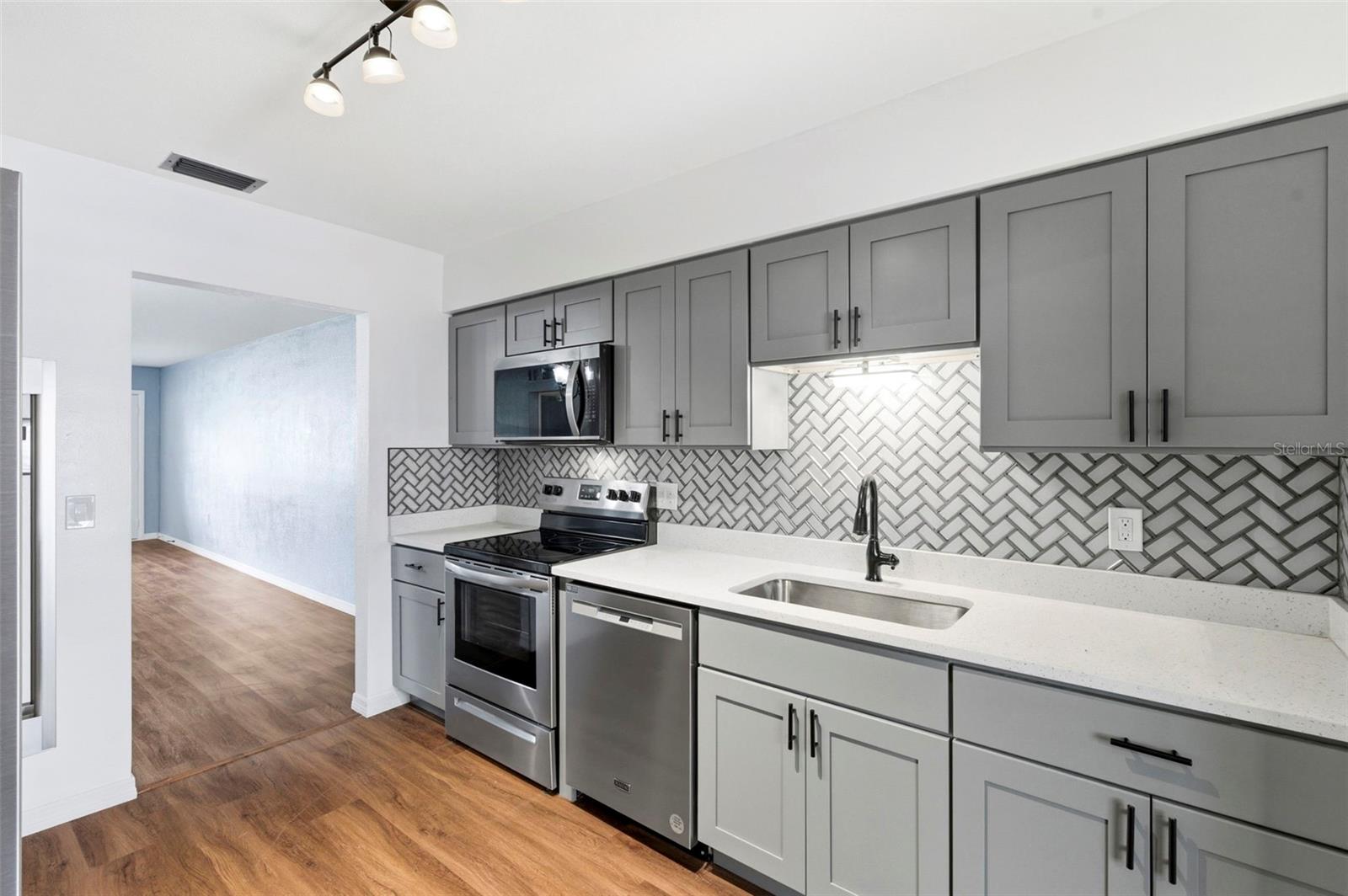 Image 16 of 44 For 5155 9th Avenue N 104