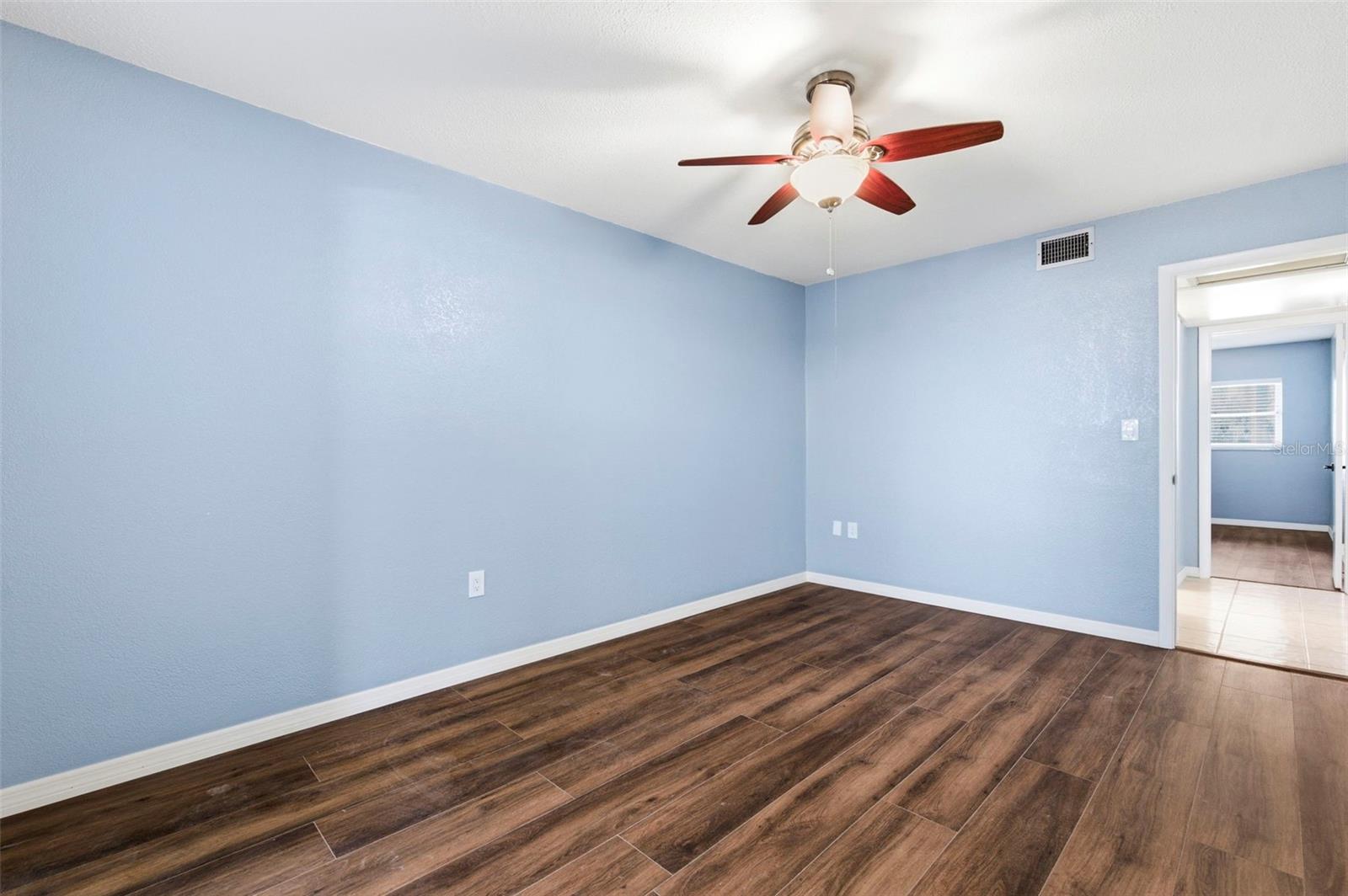 Image 23 of 44 For 5155 9th Avenue N 104