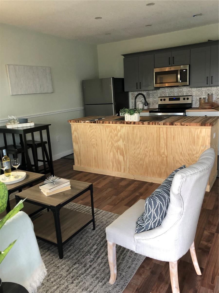 Image 8 of 21 For 1321 North B Street