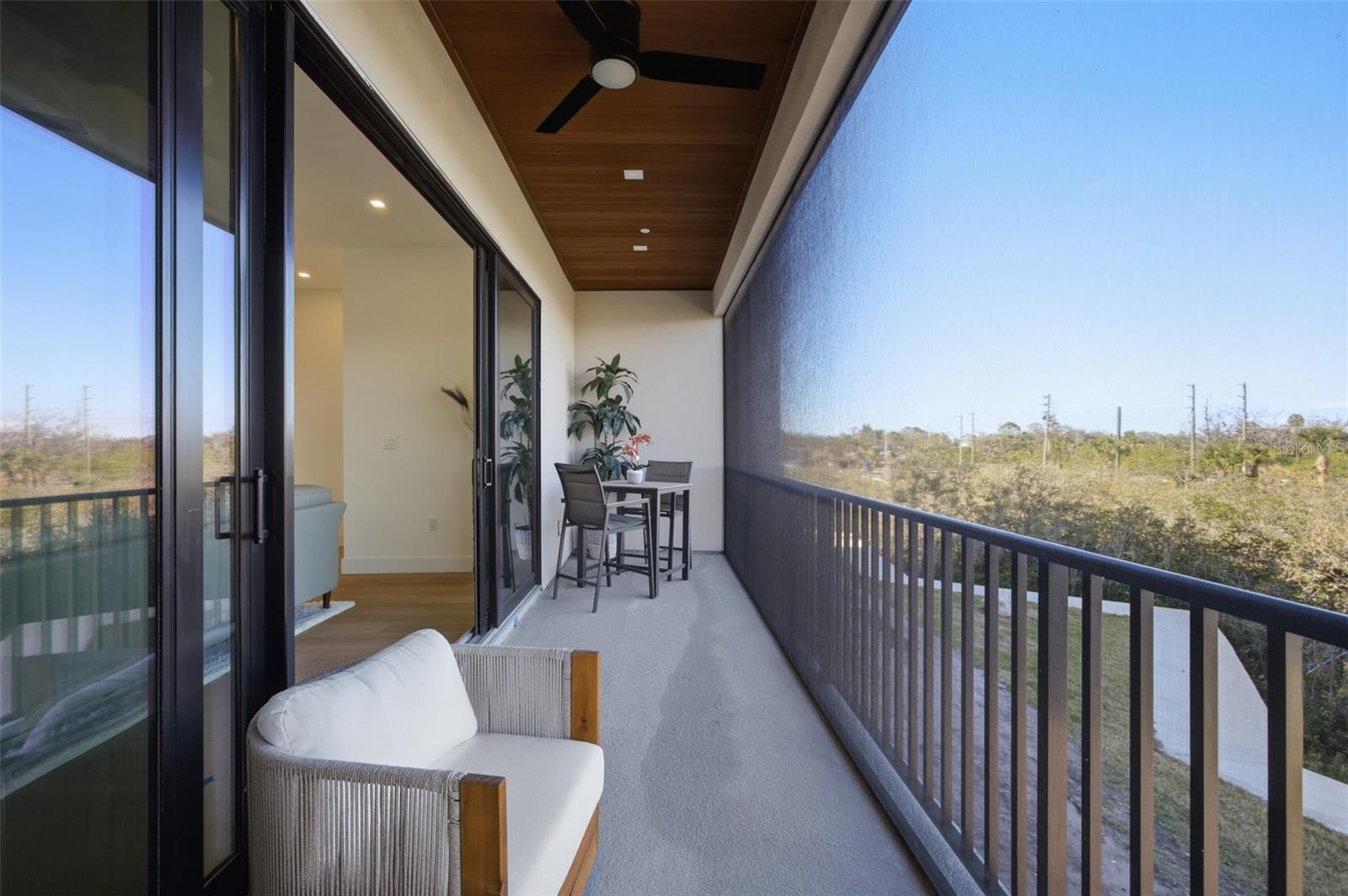 Listing photo id 10 for 5968 Aqua Reserve Boulevard