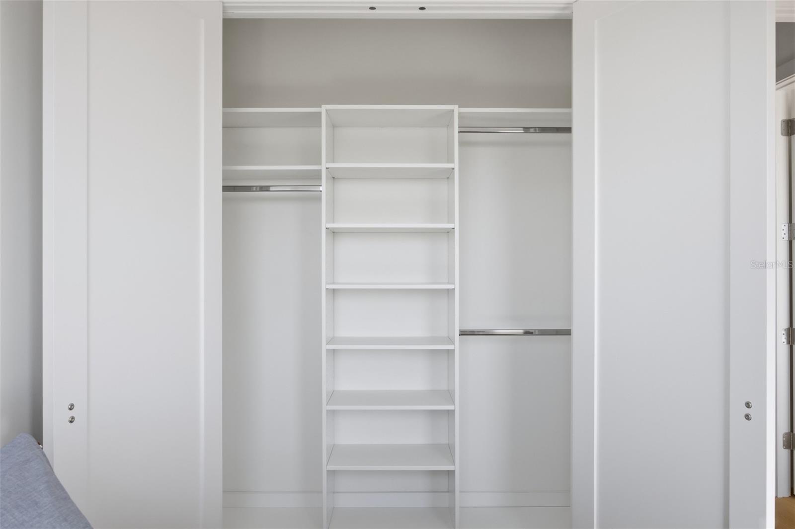 Listing photo id 22 for 5968 Aqua Reserve Boulevard