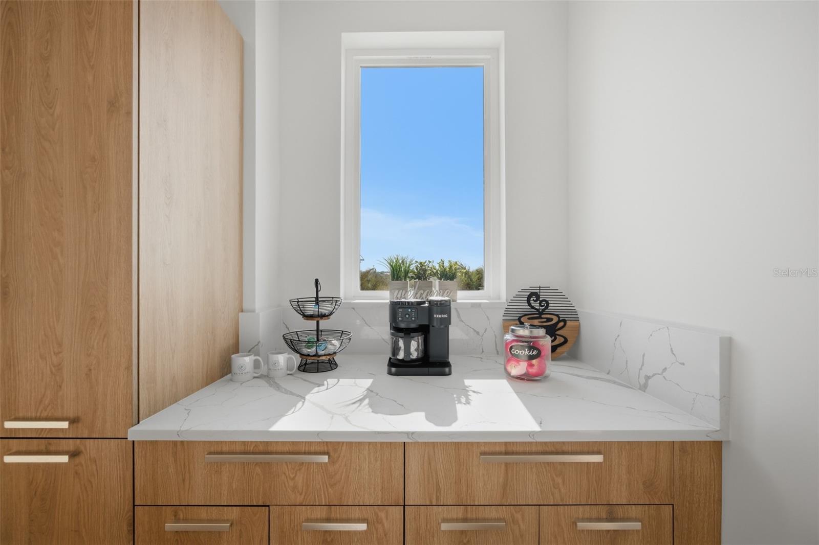 Listing photo id 6 for 5968 Aqua Reserve Boulevard